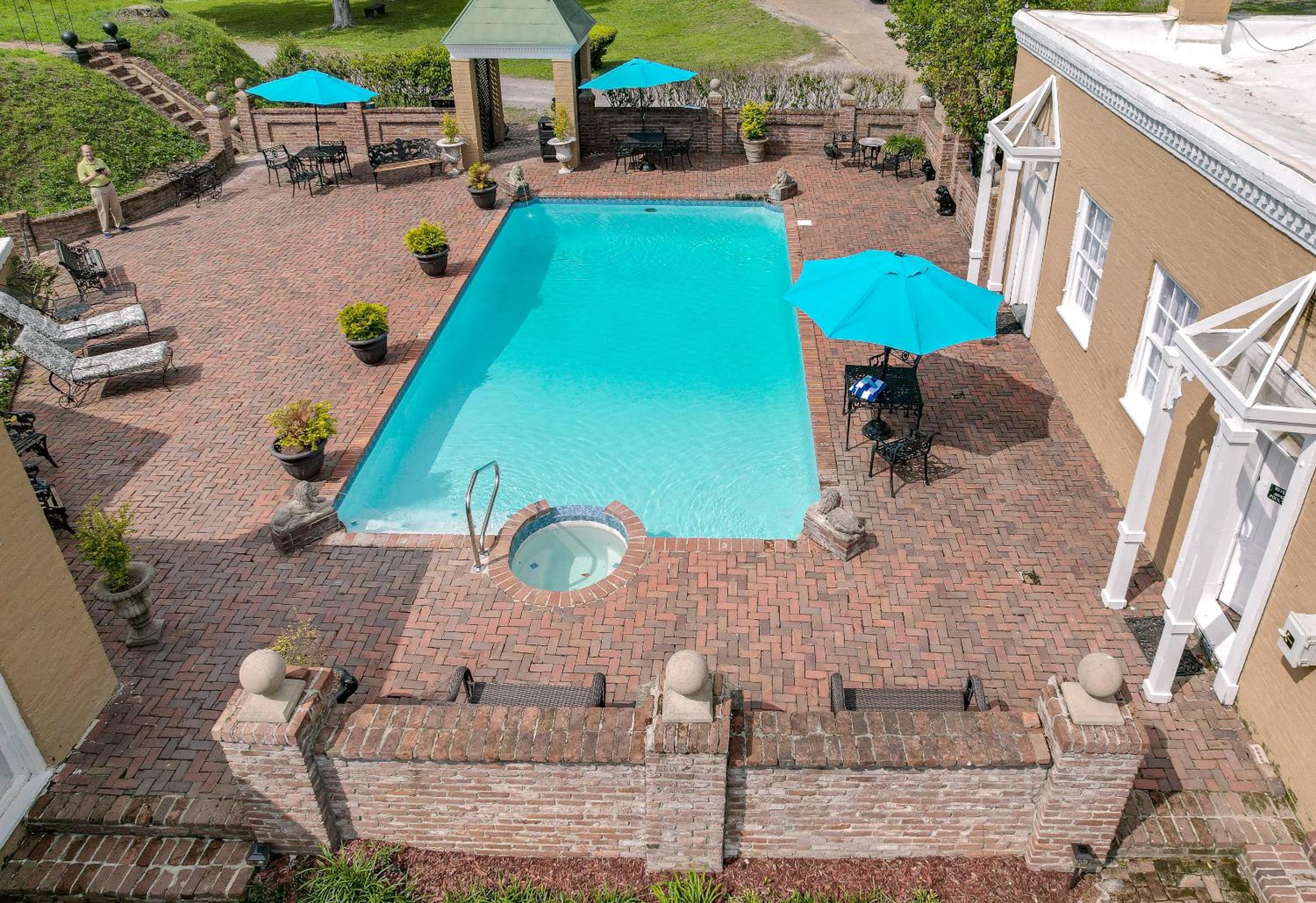 The Inn at Cedar Grove