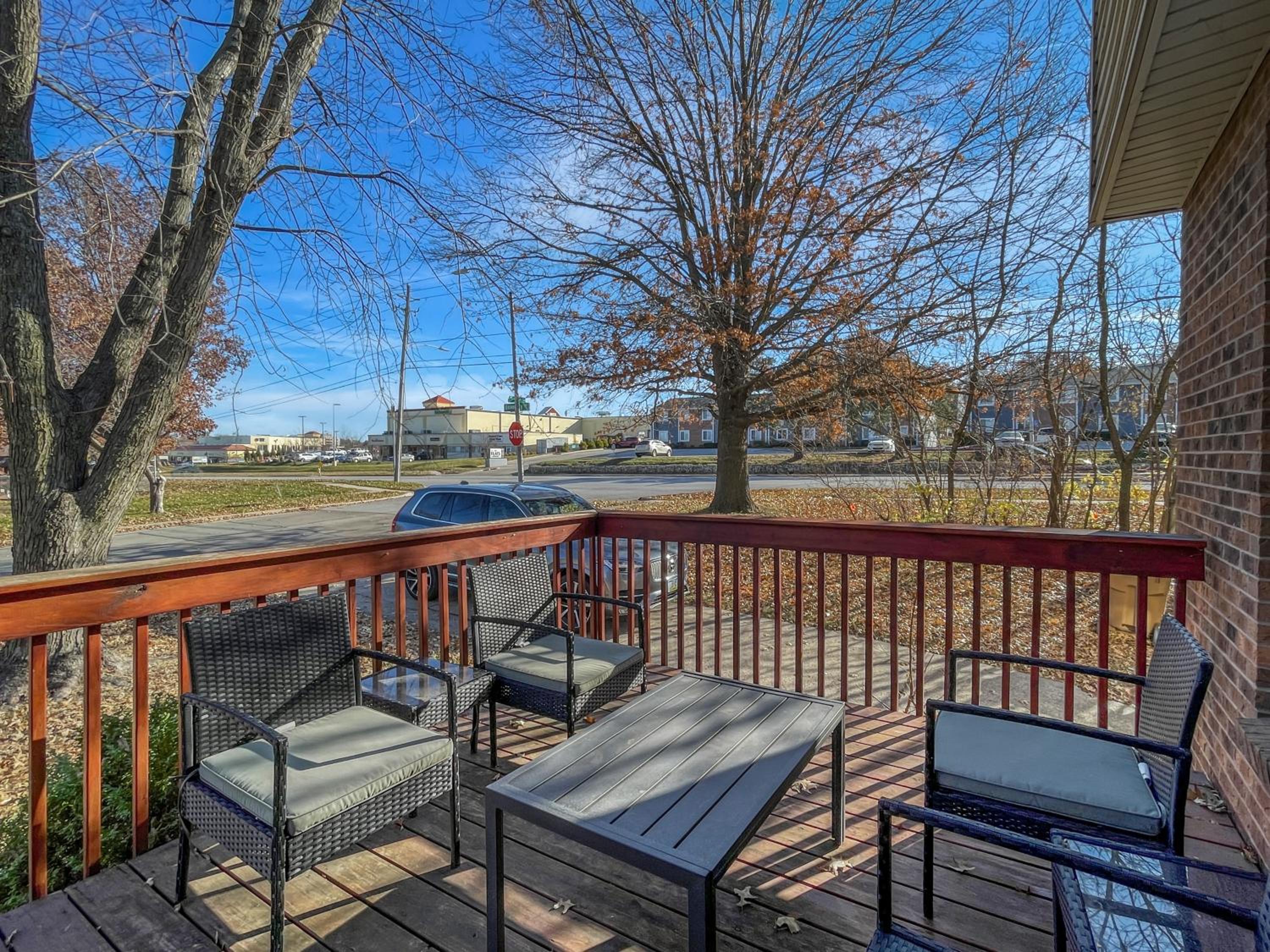 Gorgeous 2br Clive Duplex Wfireplace view 2