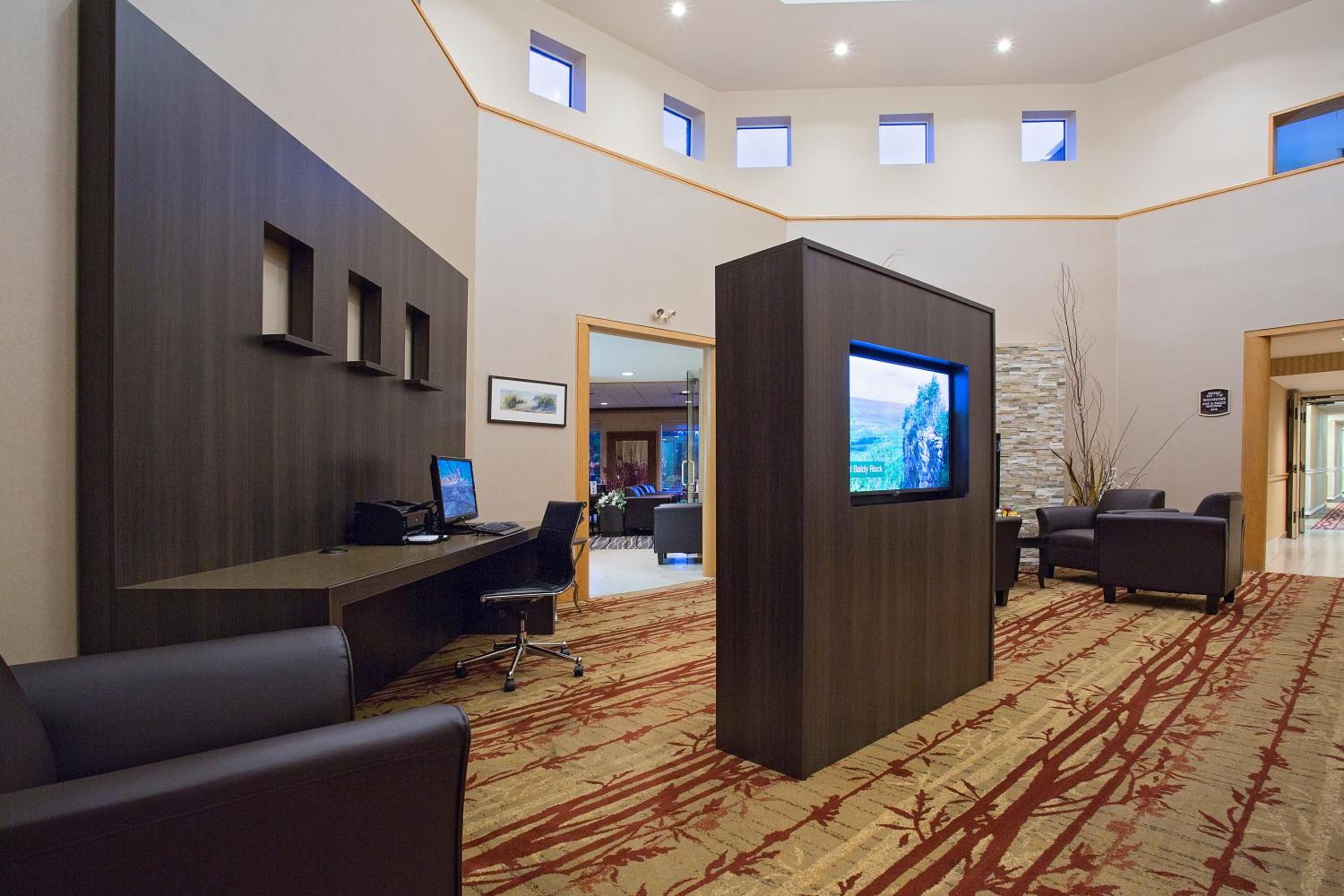 Best Western Inn On The Bay