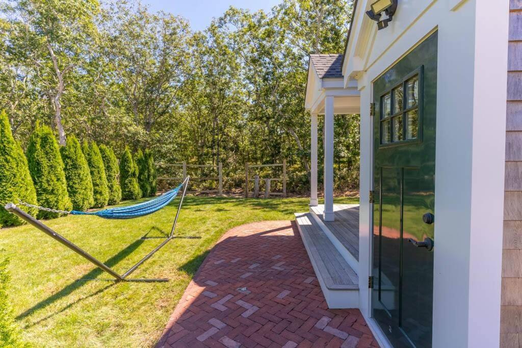 Quiet, Pet Friendly, close to Edgartown and Oak Bluffs view 3