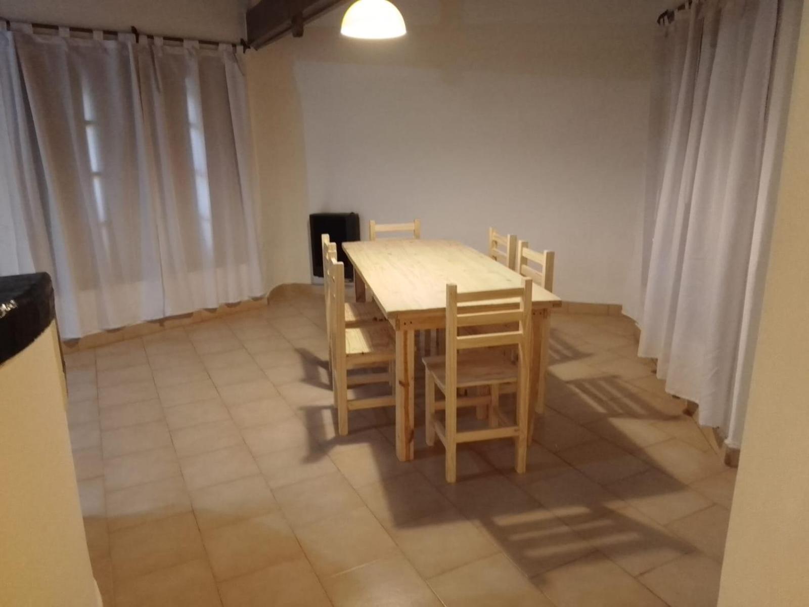 Casa grande en Mar del Plata, cochera, parrilla, parque, TV con wifii. IMPECABLE