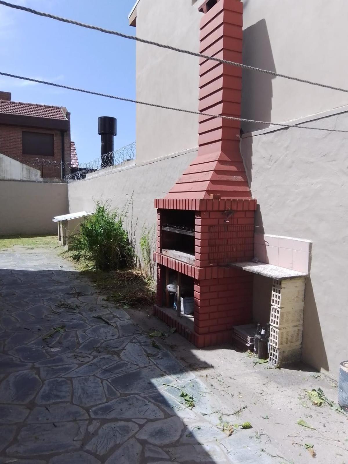 Casa grande en Mar del Plata, cochera, parrilla, parque, TV con wifii. IMPECABLE