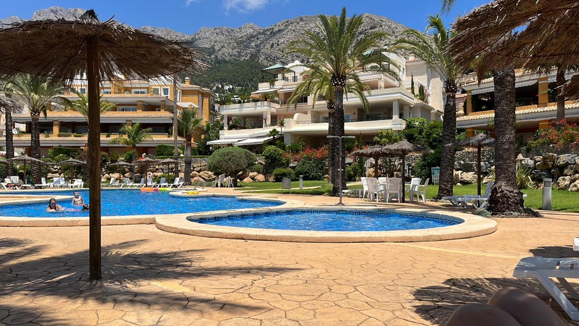 Stunning penthouse with sea view in Altea Hills