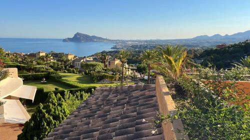 Stunning penthouse with sea view in Altea Hills