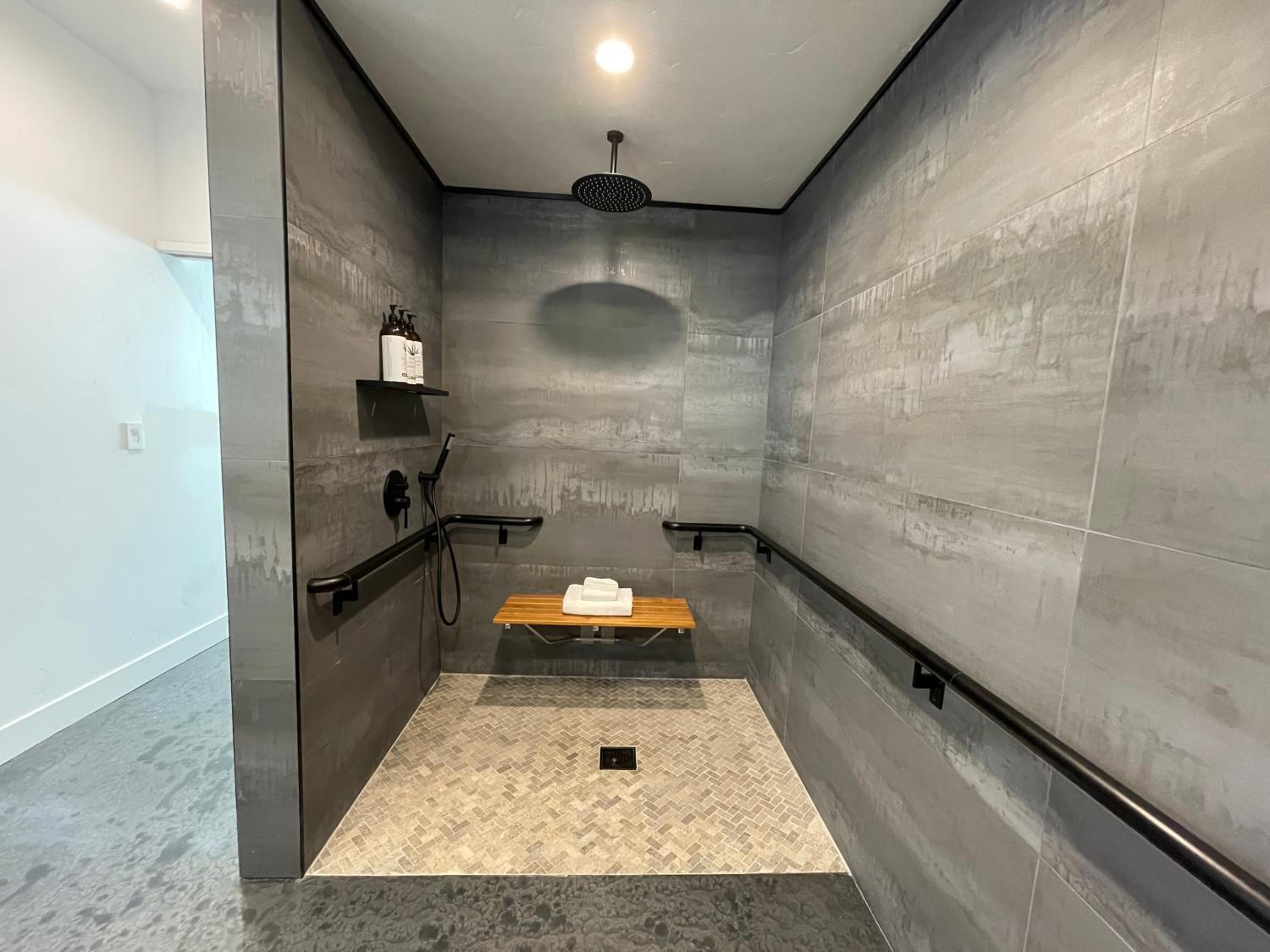 Petaluma Vacations - Petaluma Warehouse Lofts unit E - Property Image 3