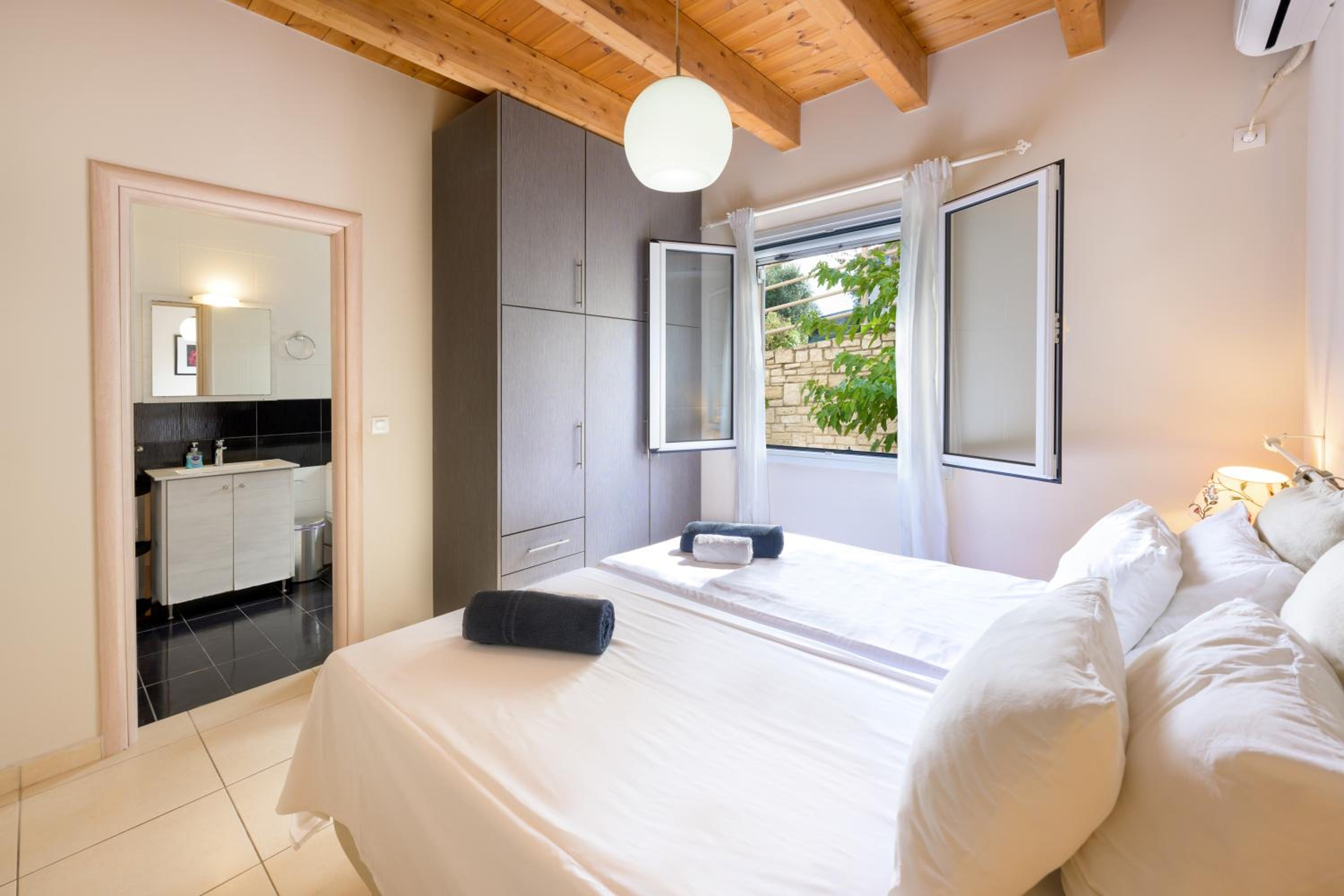 Pangolas Apartments Paxos