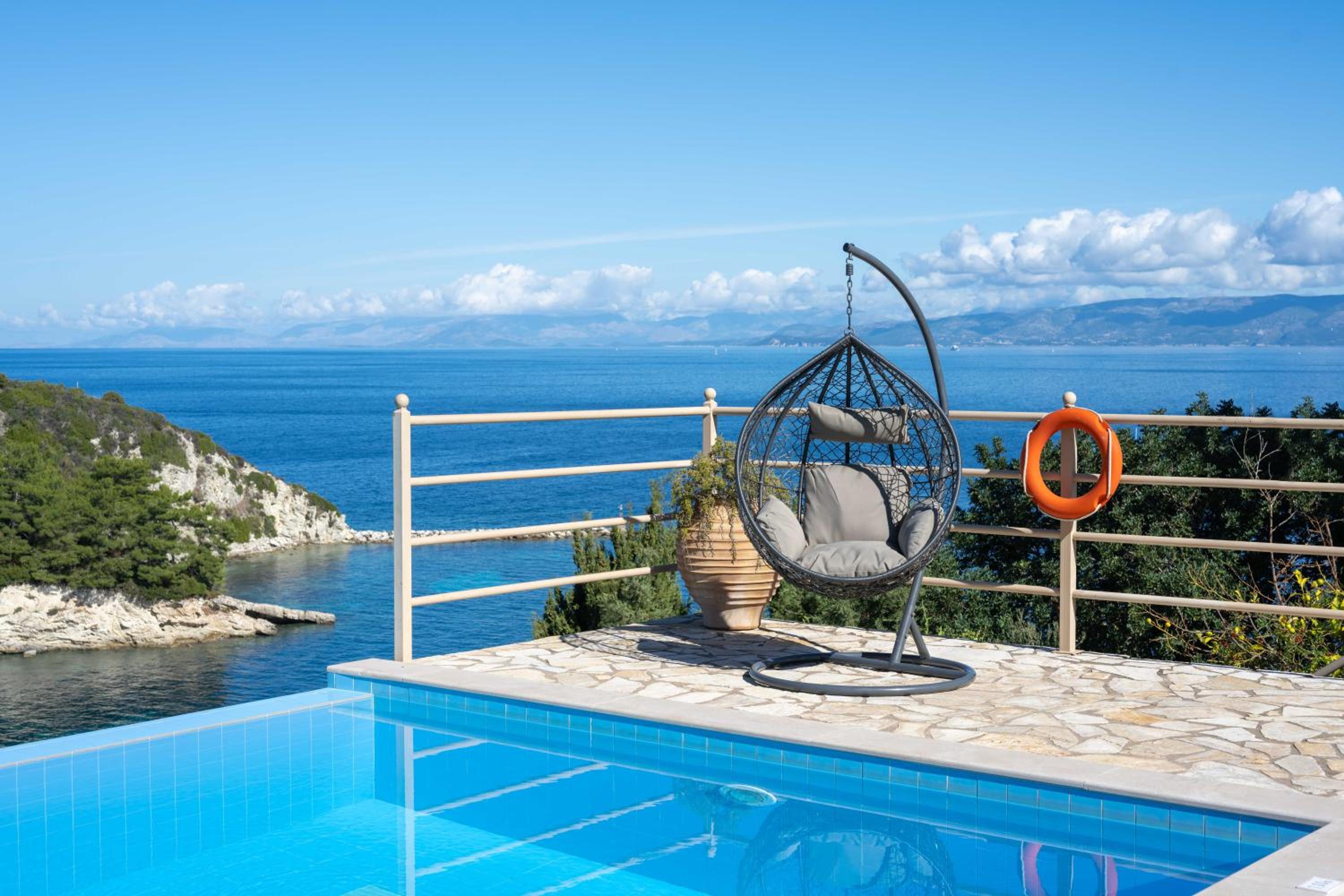 Pangolas Apartments Paxos