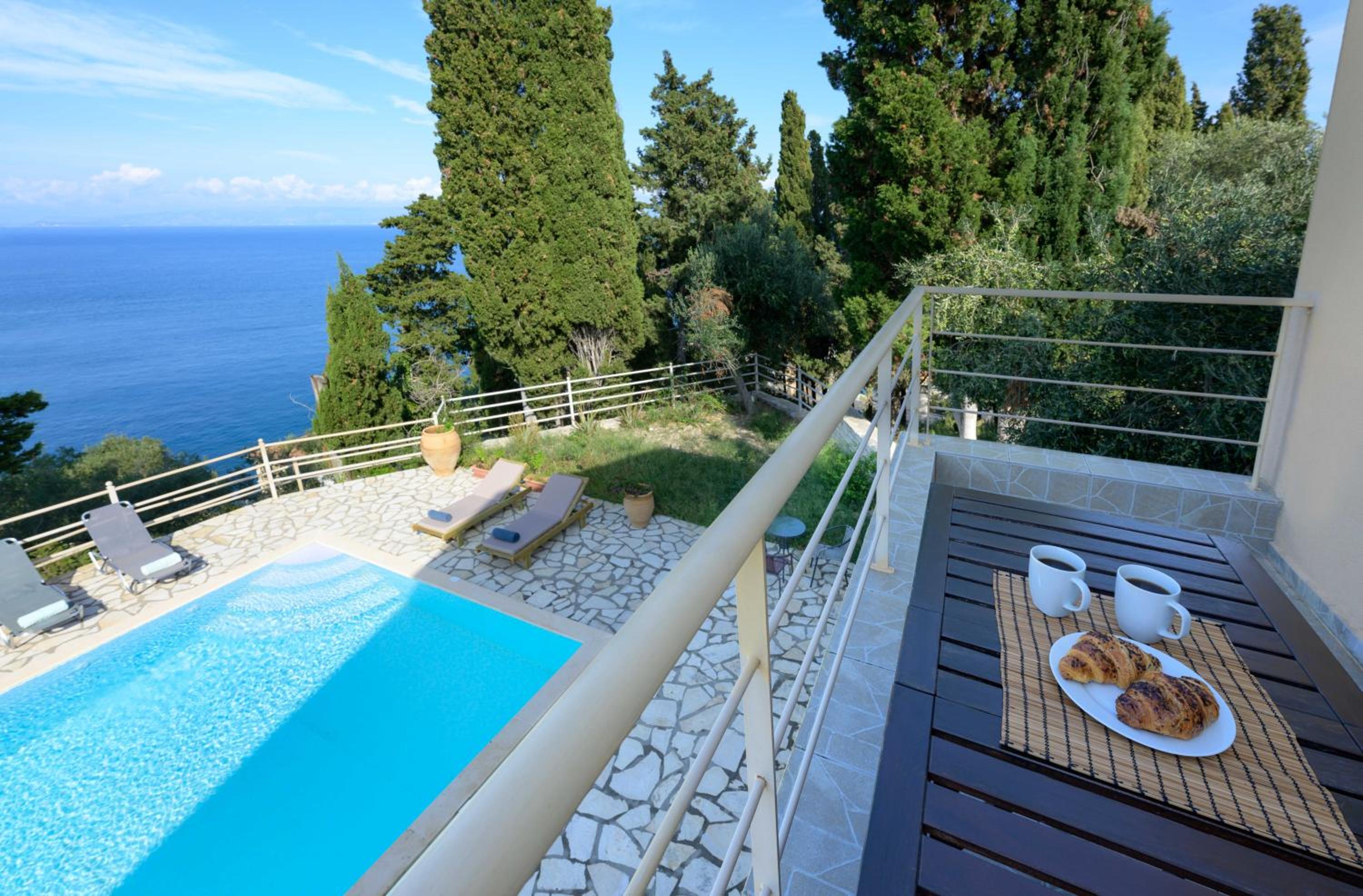 Pangolas Apartments Paxos