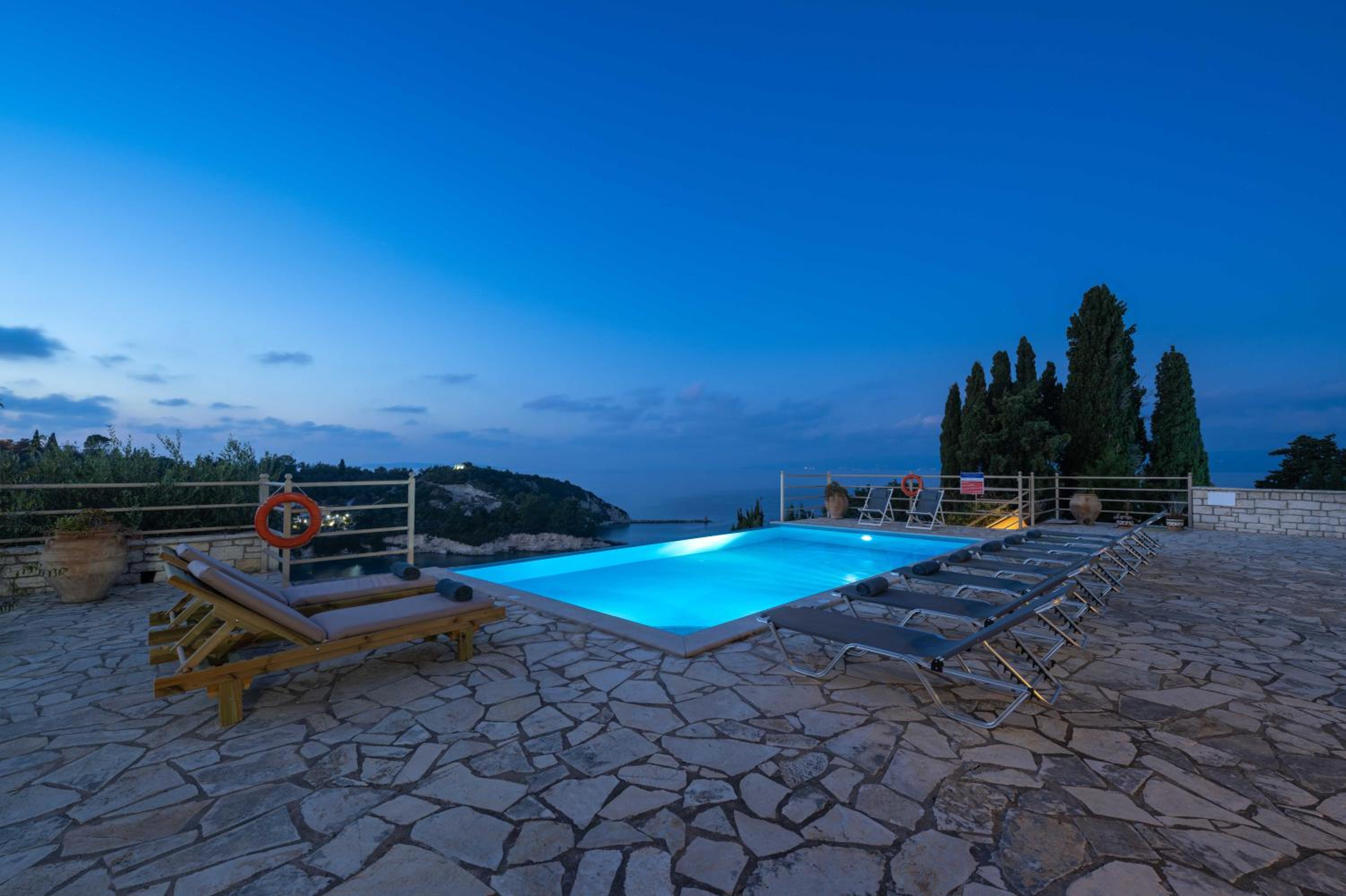 Pangolas Apartments Paxos