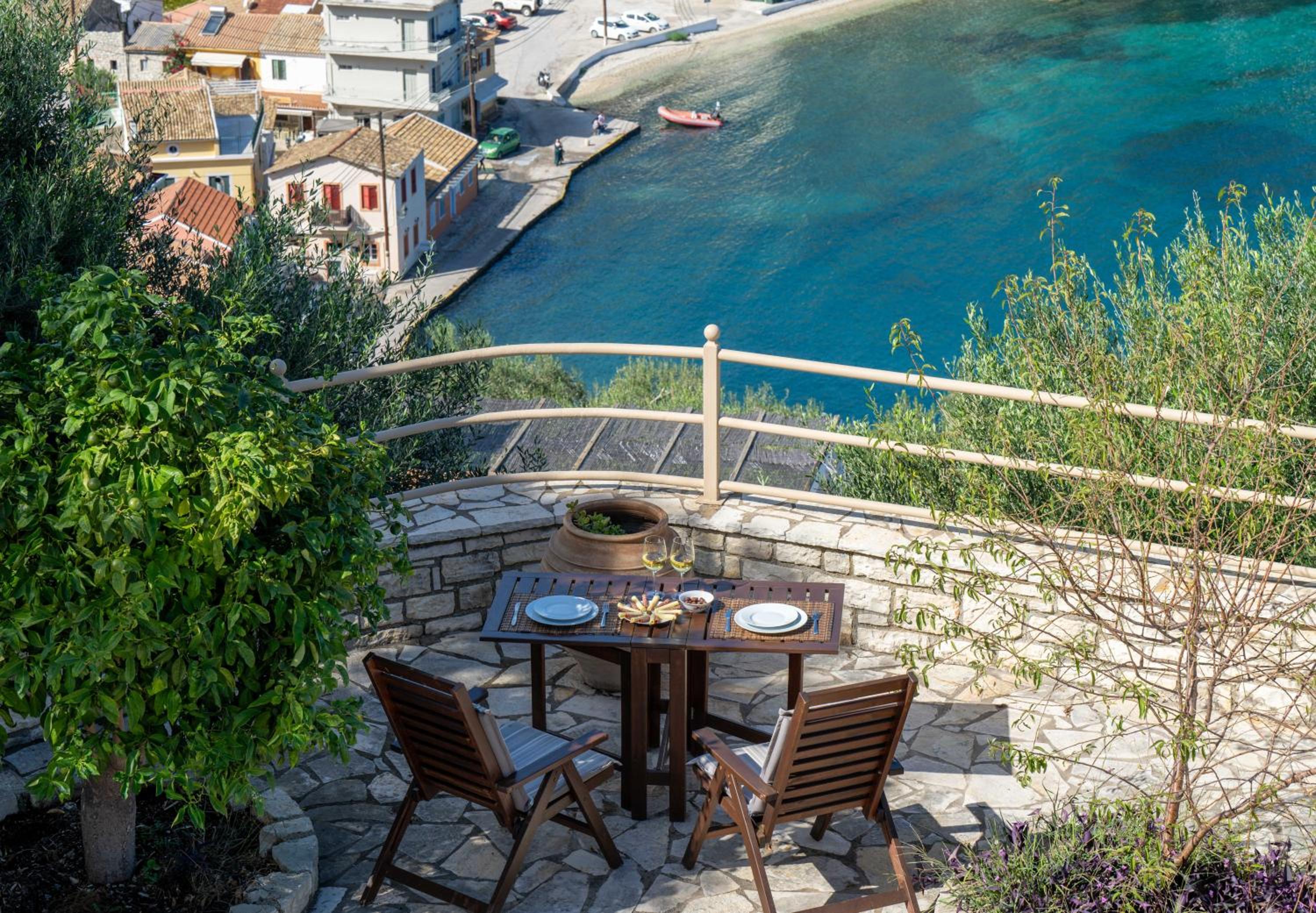 Pangolas Apartments Paxos