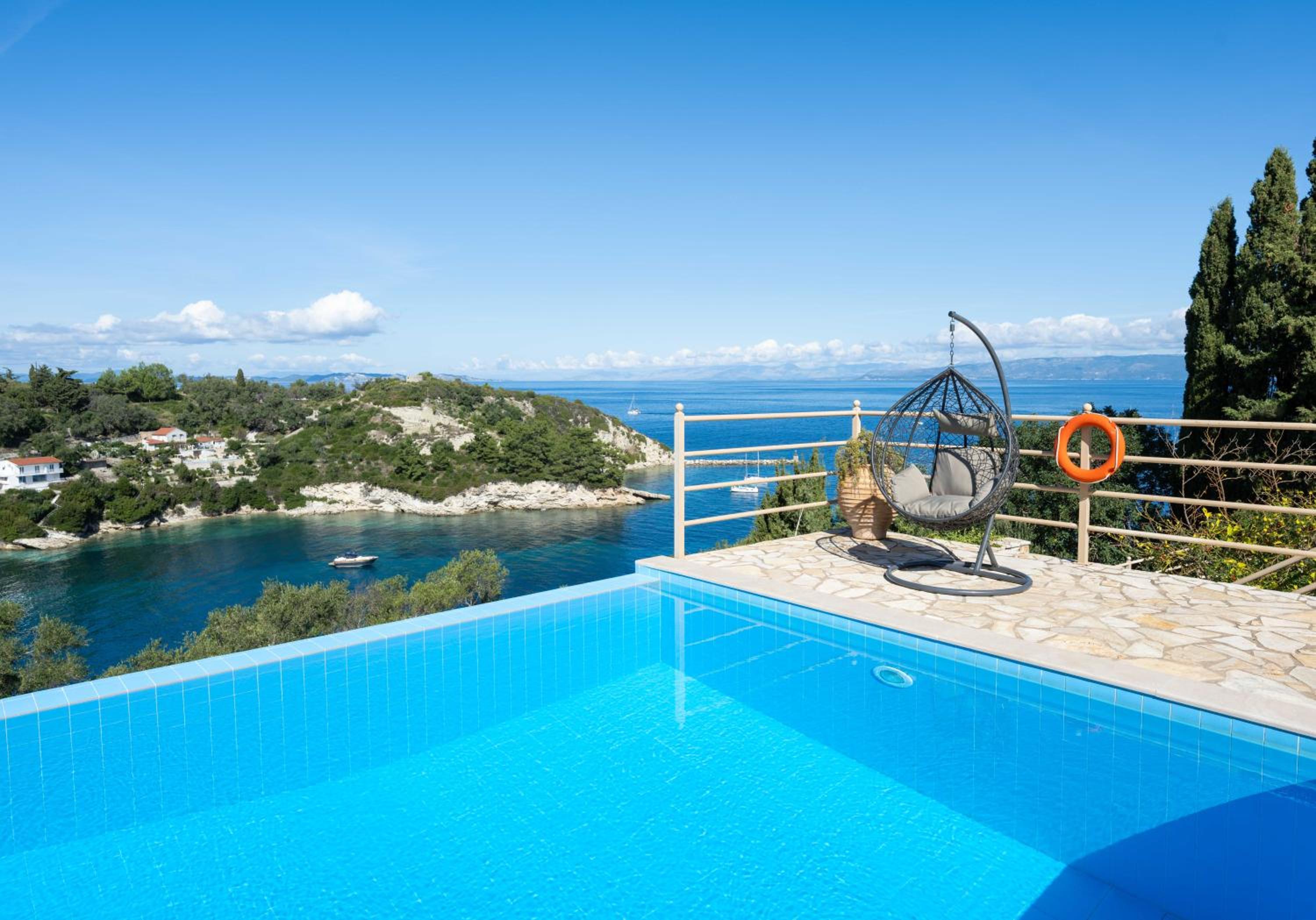 Pangolas Apartments Paxos