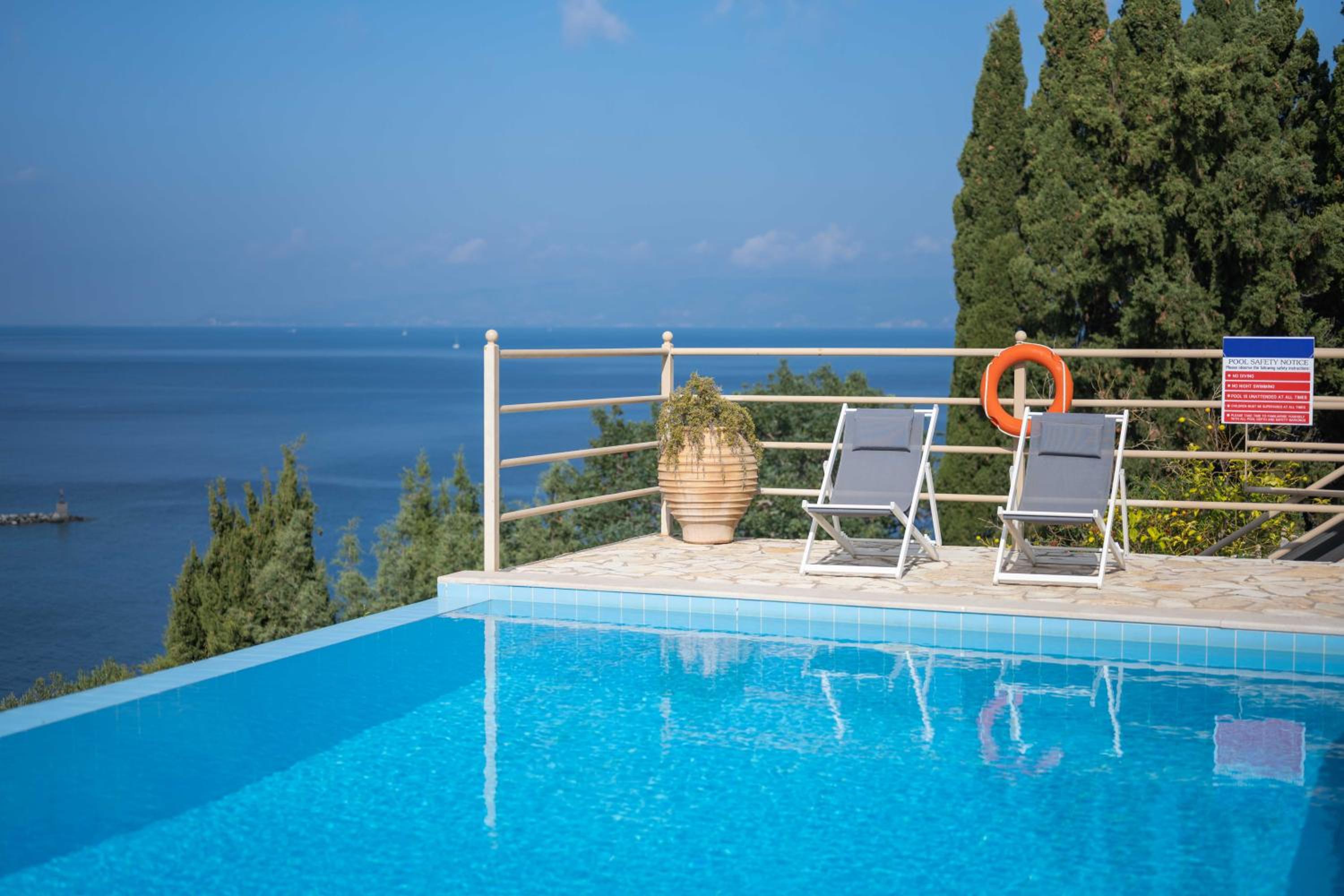 Pangolas Apartments Paxos