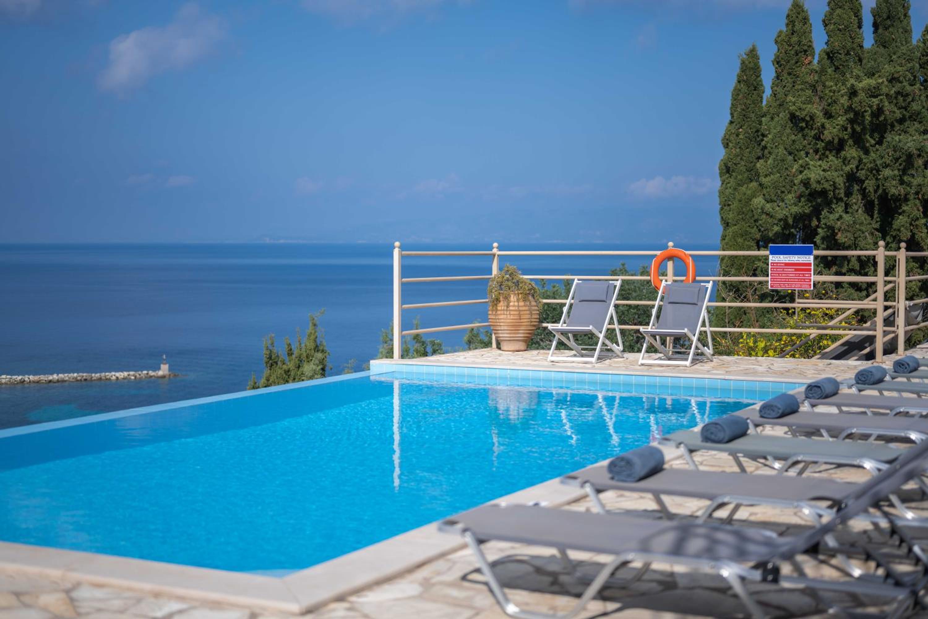 Pangolas Apartments Paxos