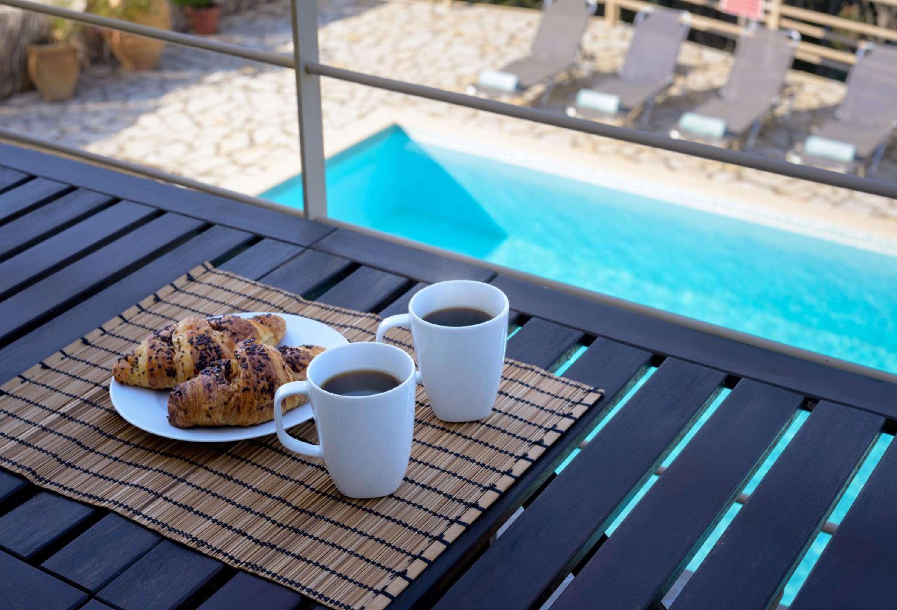 Pangolas Apartments Paxos