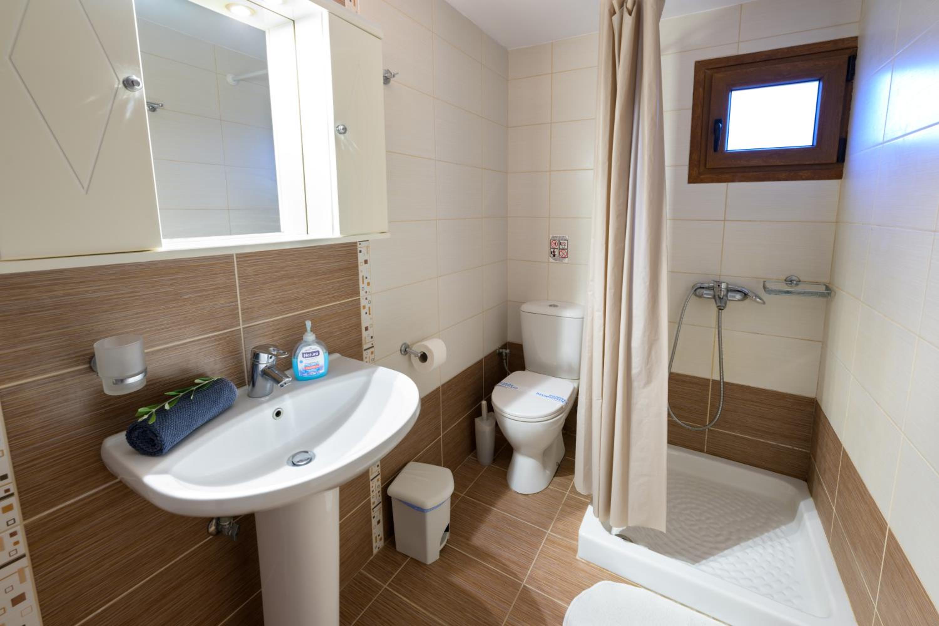 Pangolas Apartments Paxos