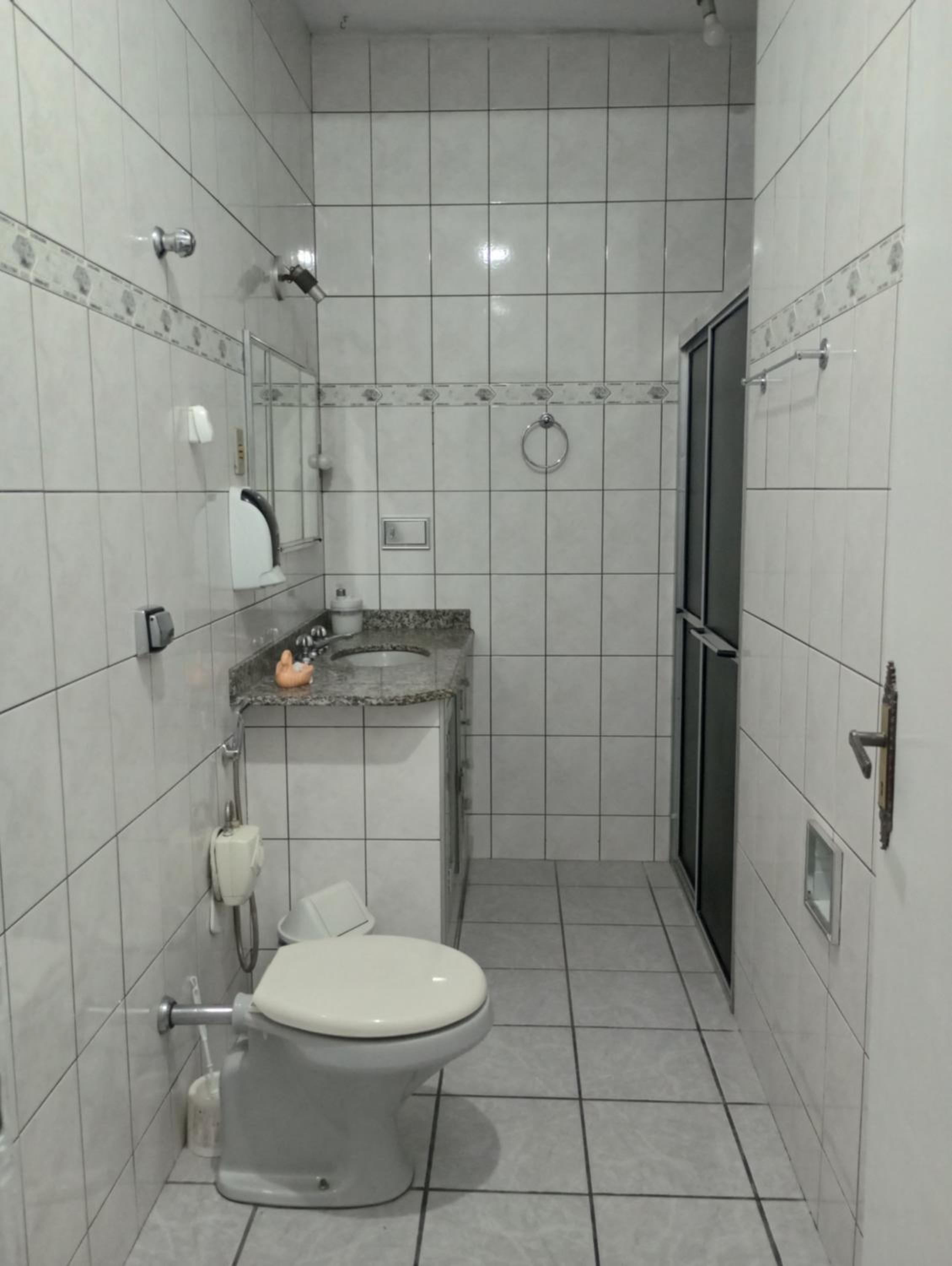 CASA com ACOMODAÇÃO para 6 PESSOAS