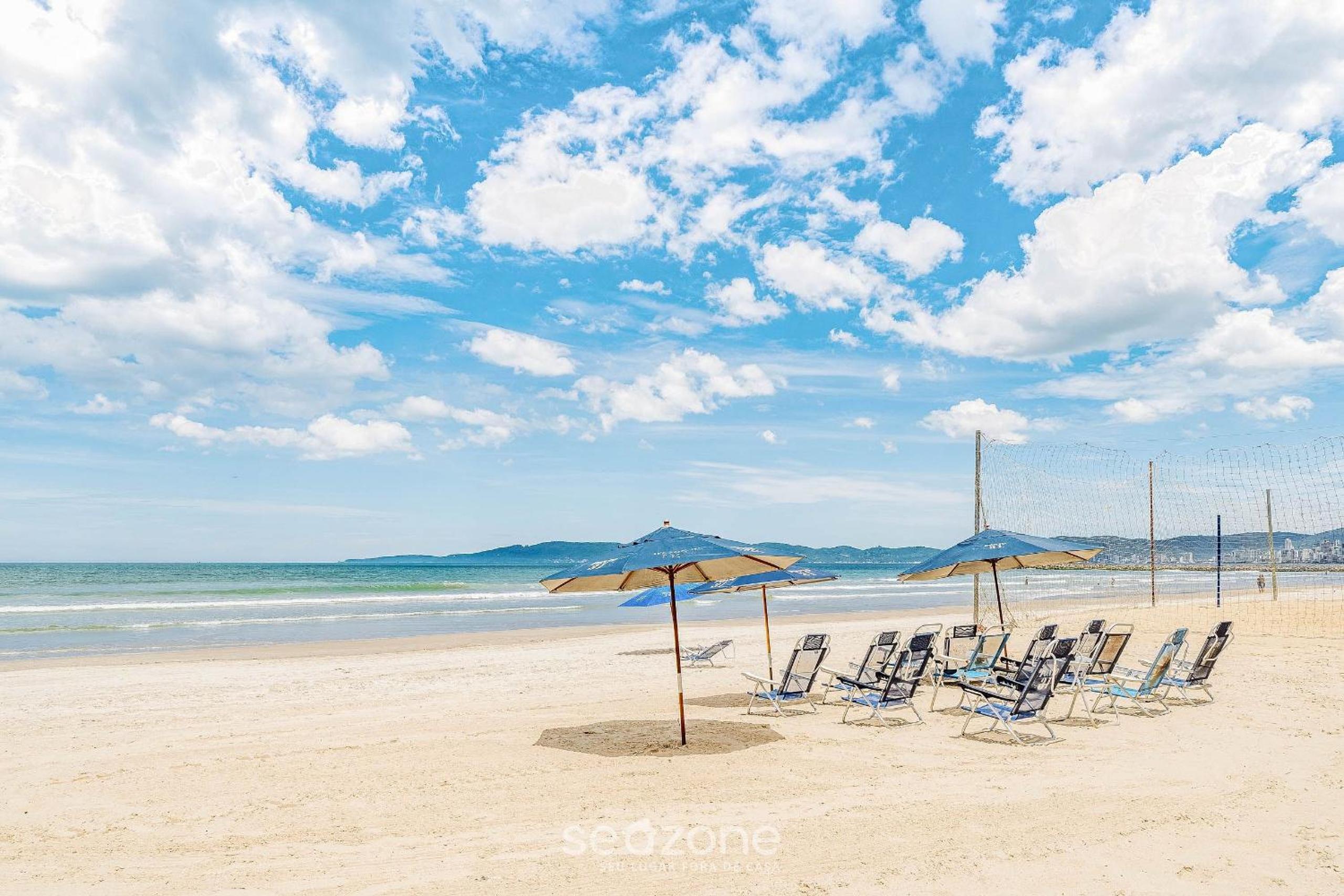 3BR beachfront apt w/ BBQ – RSL0502