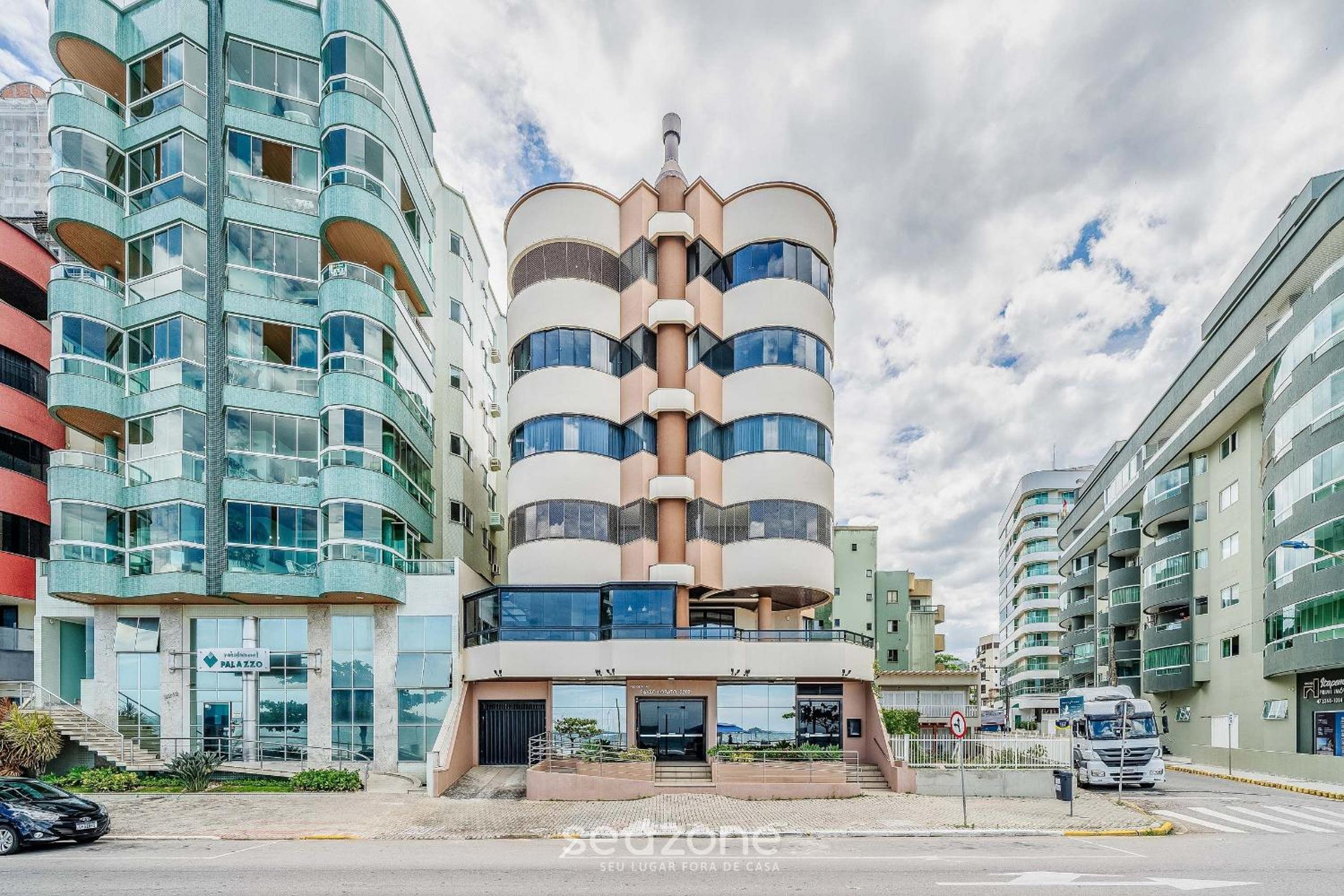 3BR beachfront apt w/ BBQ – RSL0502