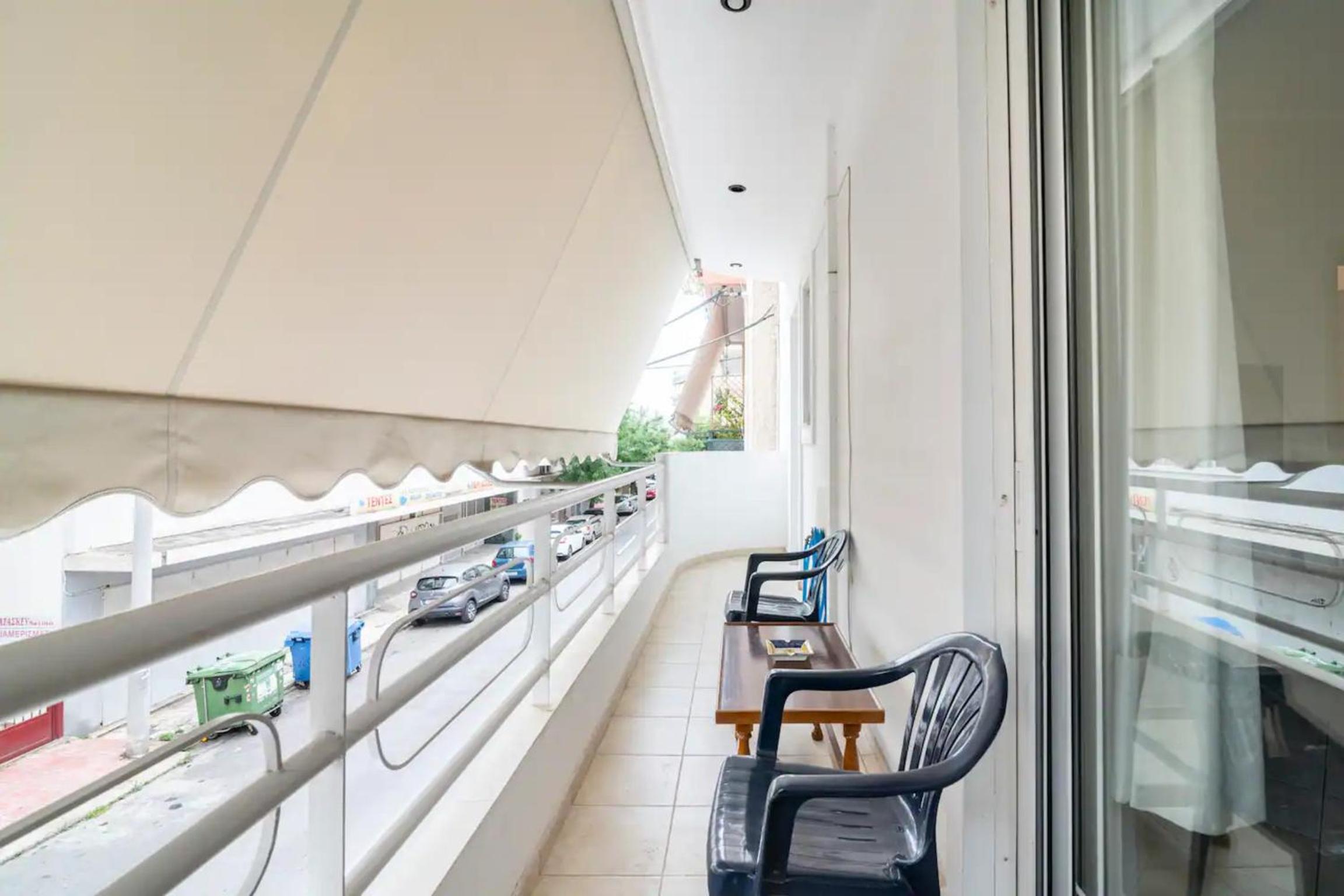Whole house in Kolonos, centre of Athens