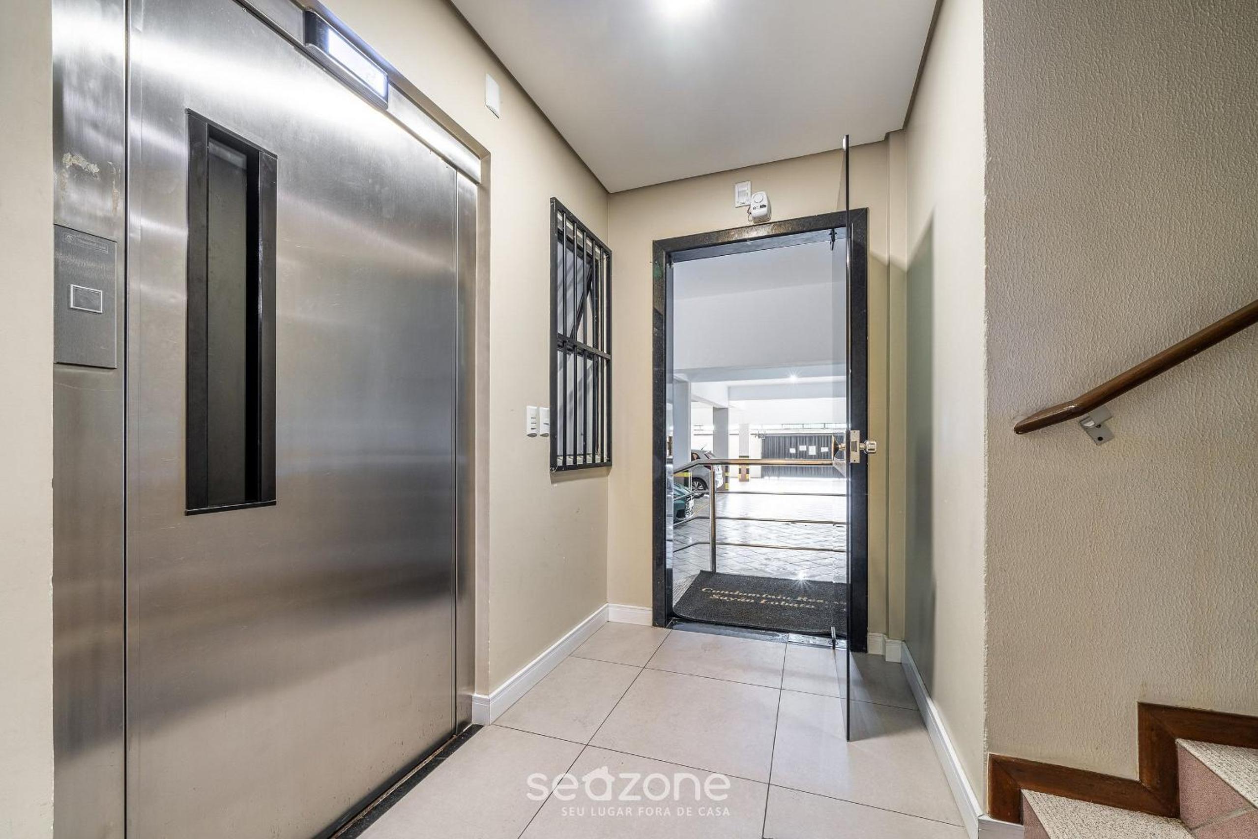 3BR beachfront apt w/ BBQ – RSL0502