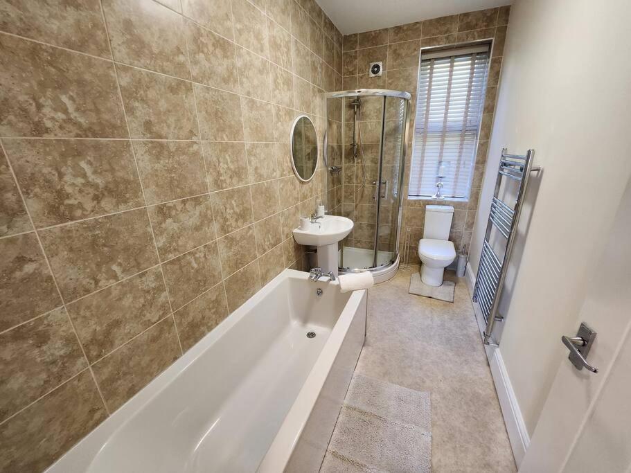 2 Victoria Place - Luddendenfoot view 4