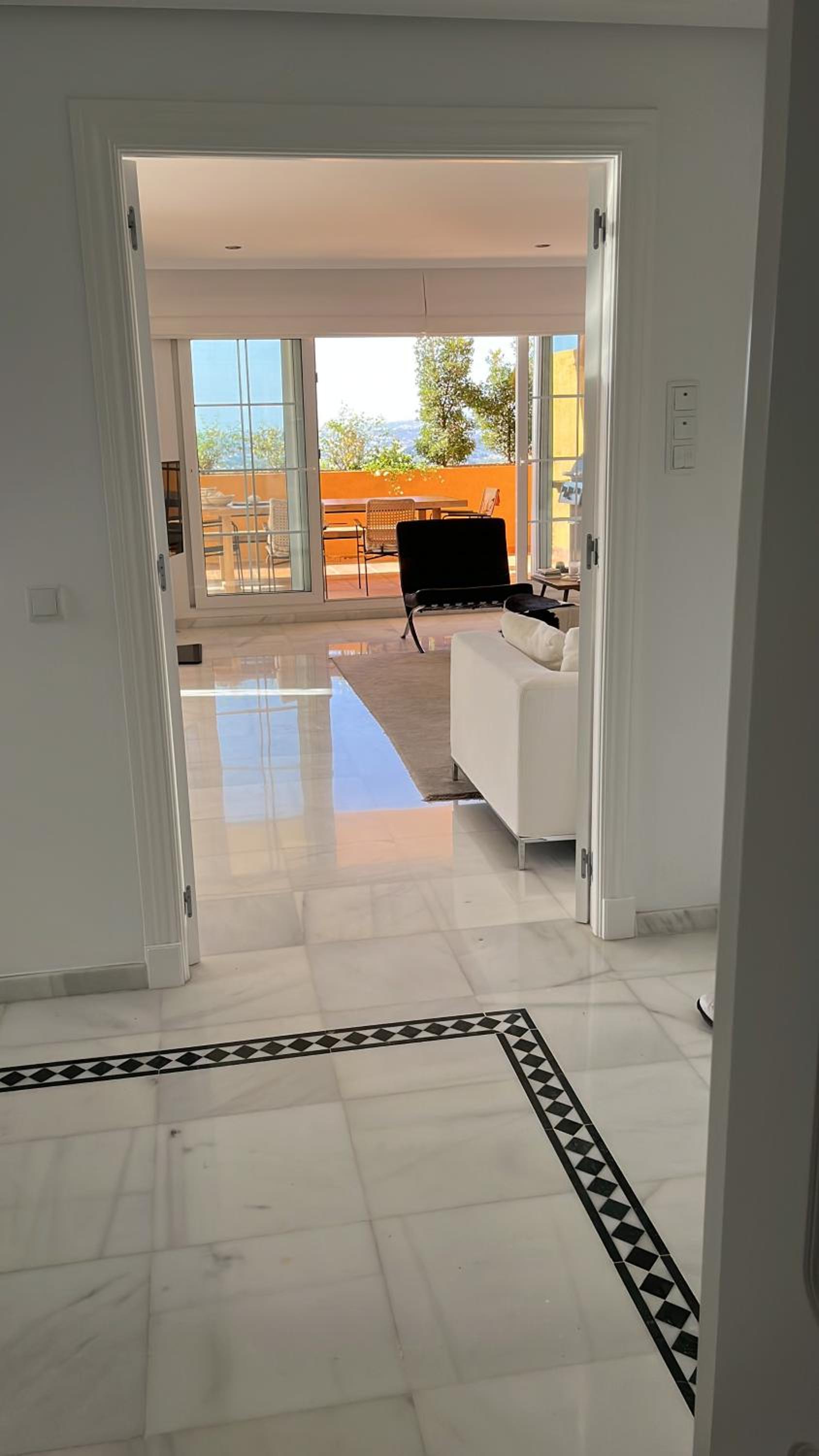 Stunning penthouse with sea view in Altea Hills