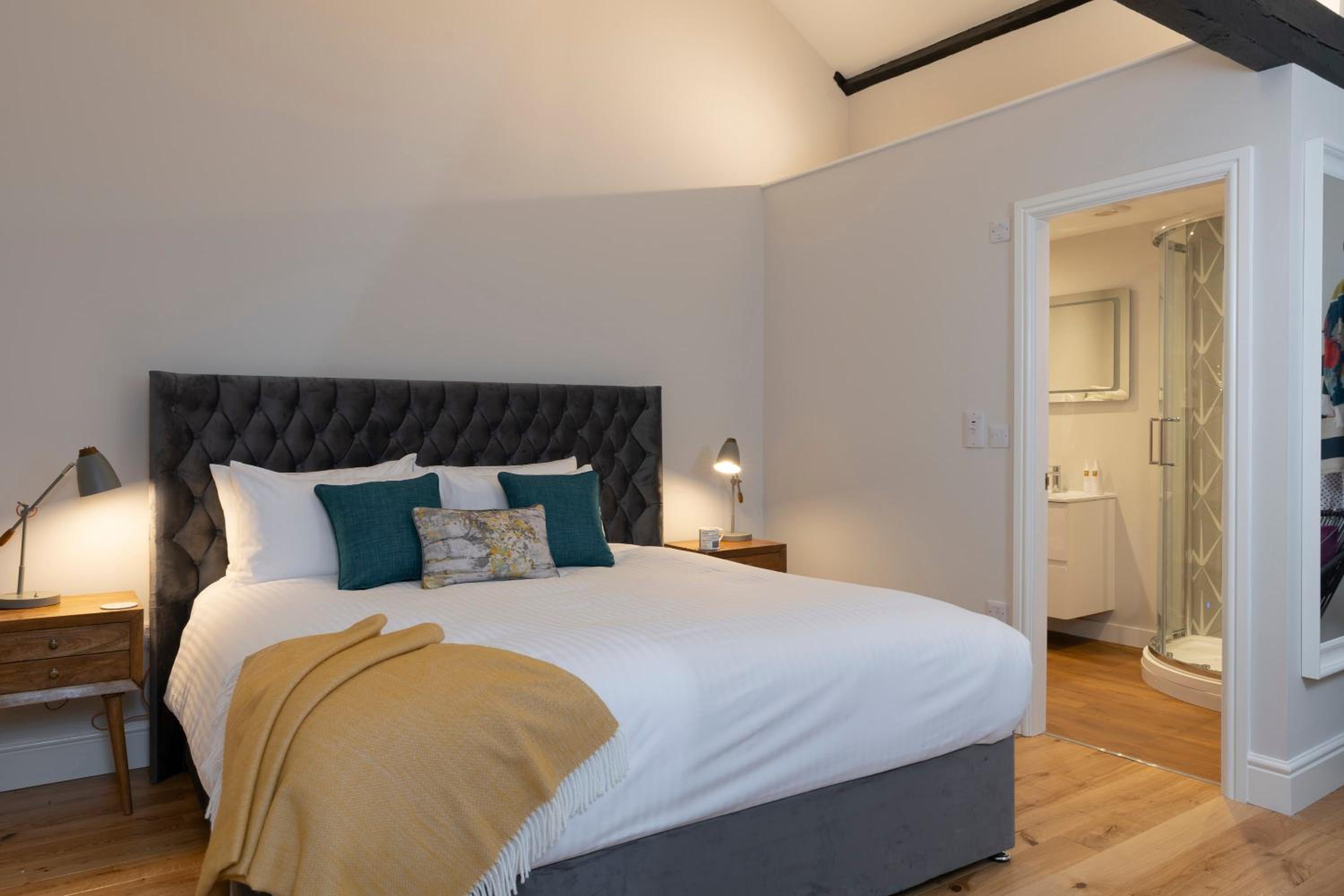 The Sorting Office - Spacious Modern Home with parking in Central Ambleside view 2