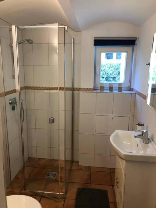 Ferienhaus am Wasser - citynah