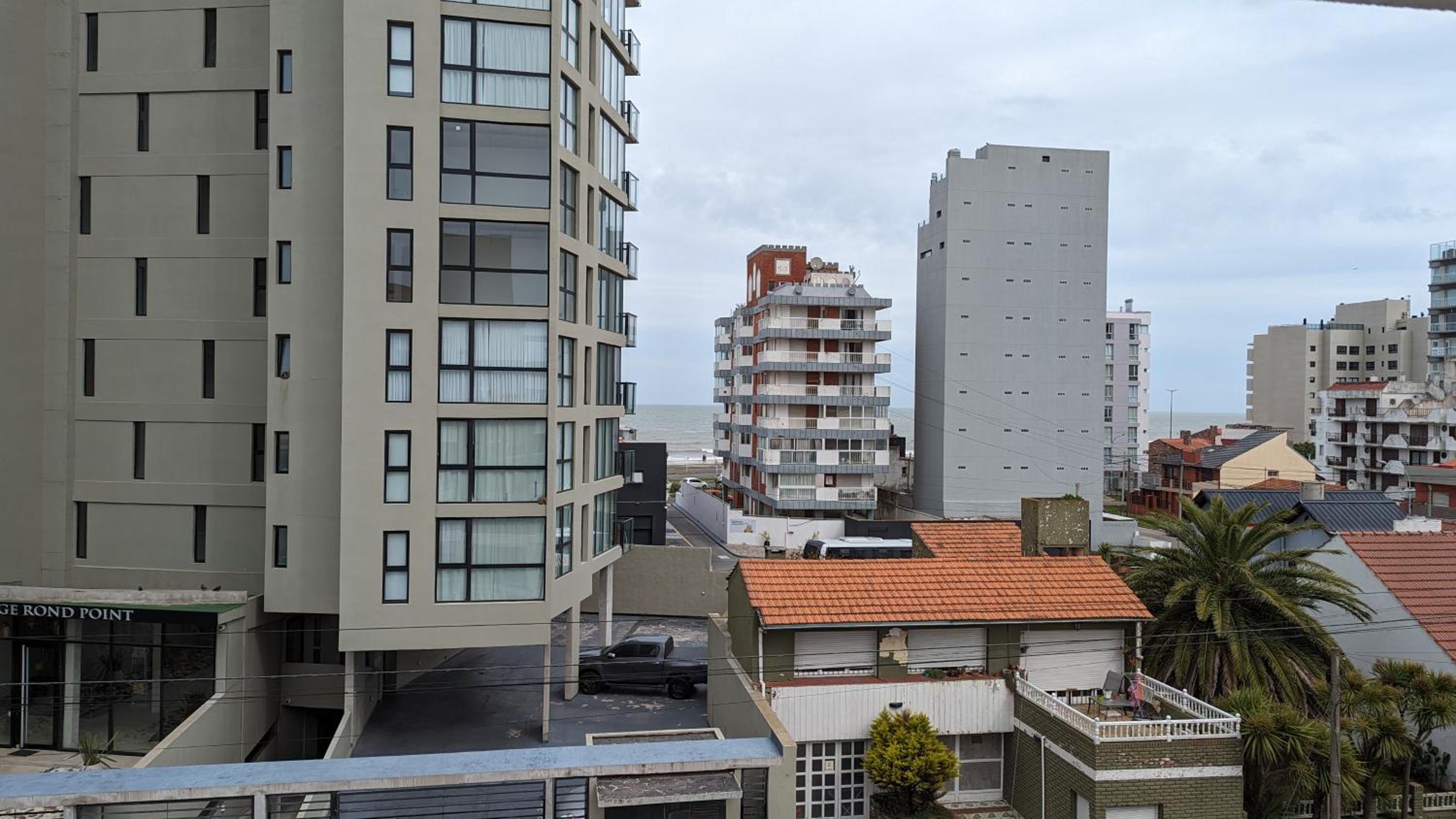 Departamento a estrenar zona Constitución y la costa a metros del mar con cochera