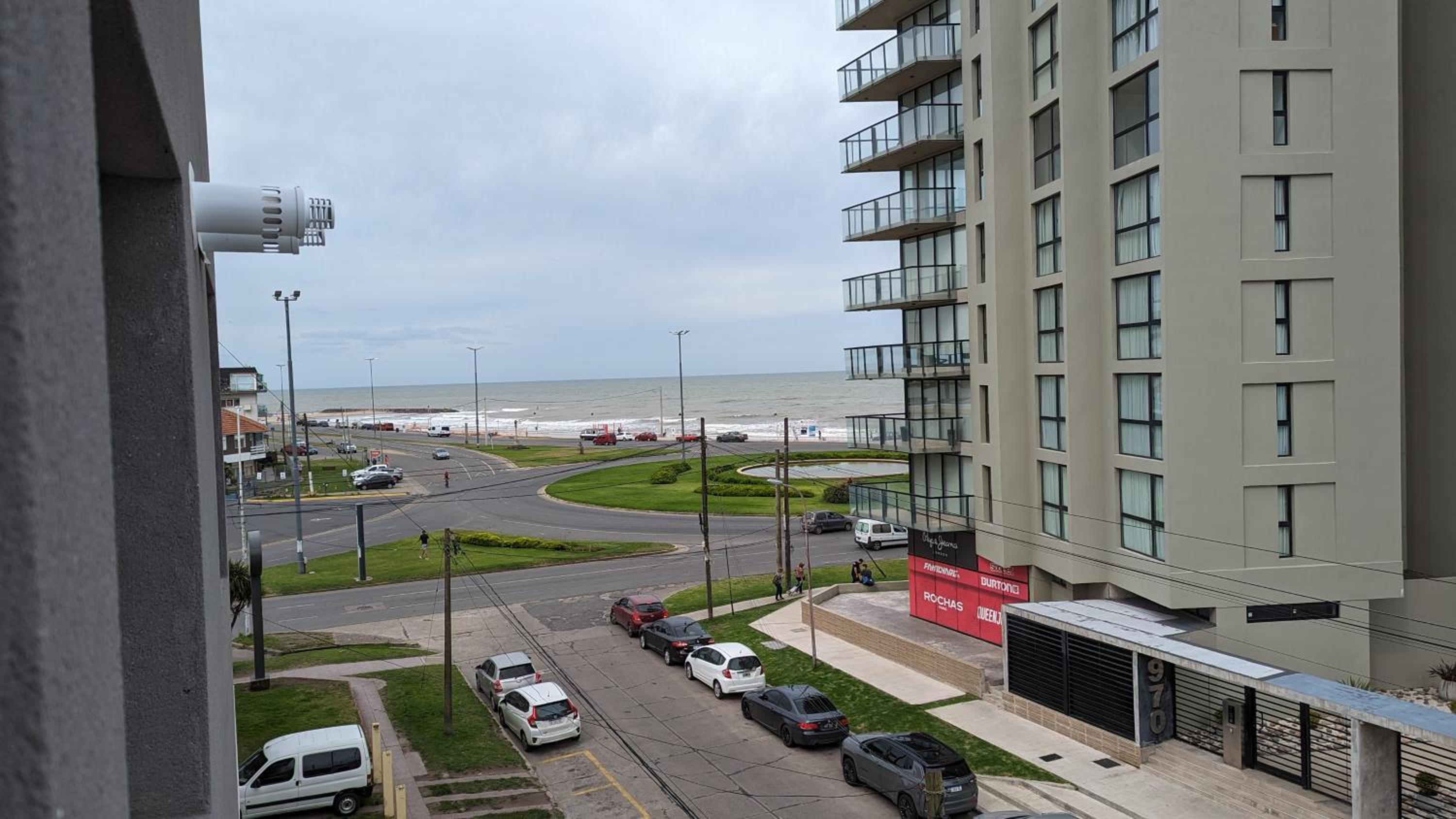 Departamento a estrenar zona Constitución y la costa a metros del mar con cochera