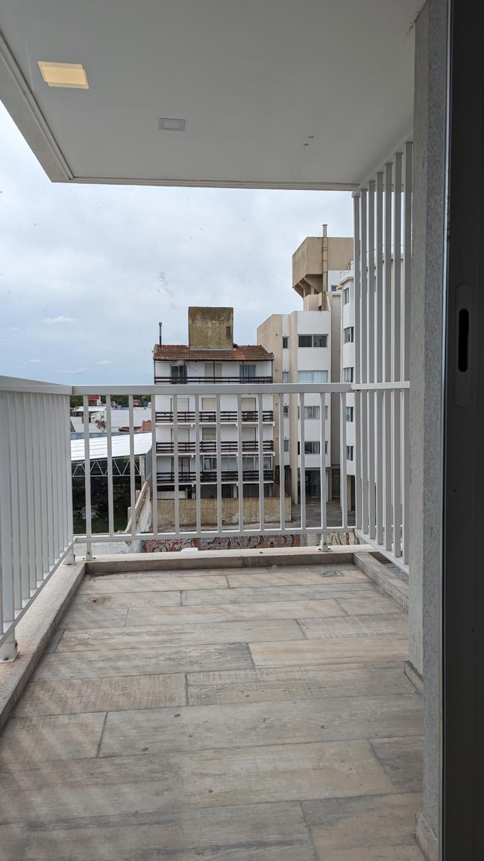Departamento a estrenar zona Constitución y la costa a metros del mar con cochera