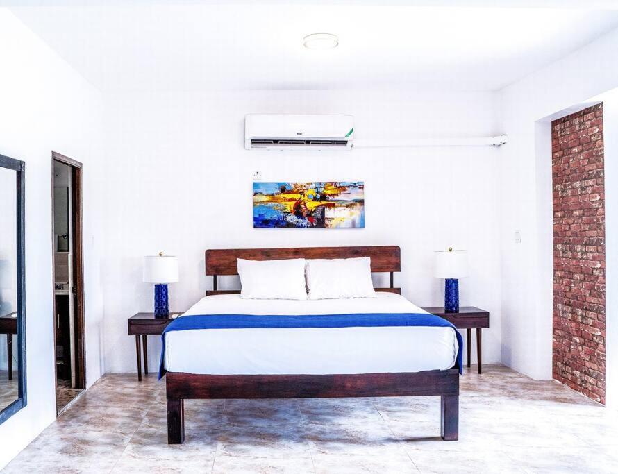 2BR I 1.5 Bath I Ocean & Mountain Views I Apartment w/ Balcony I Montego Bay view 2