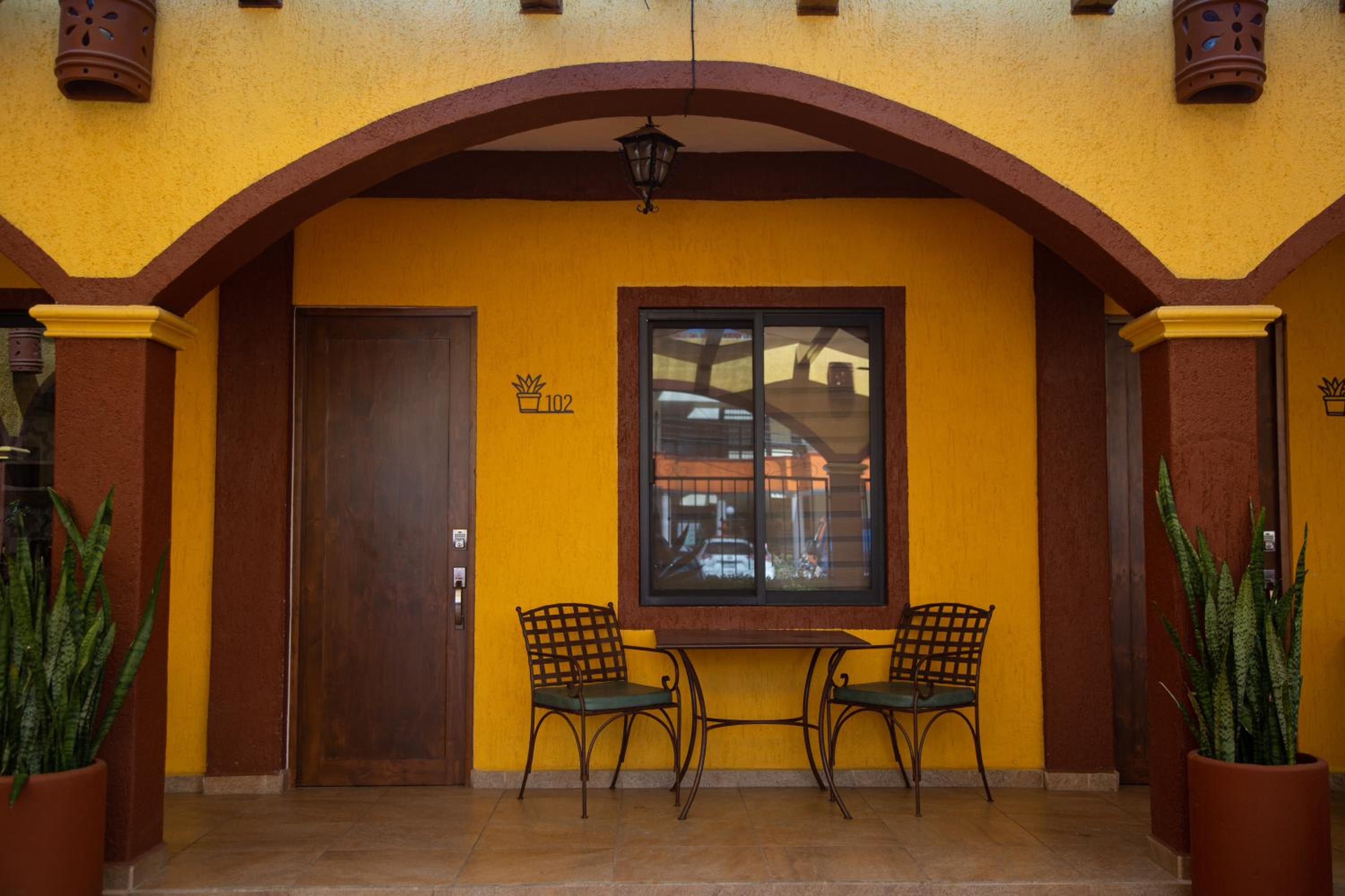 Hotel Estancia Arena - Image 1