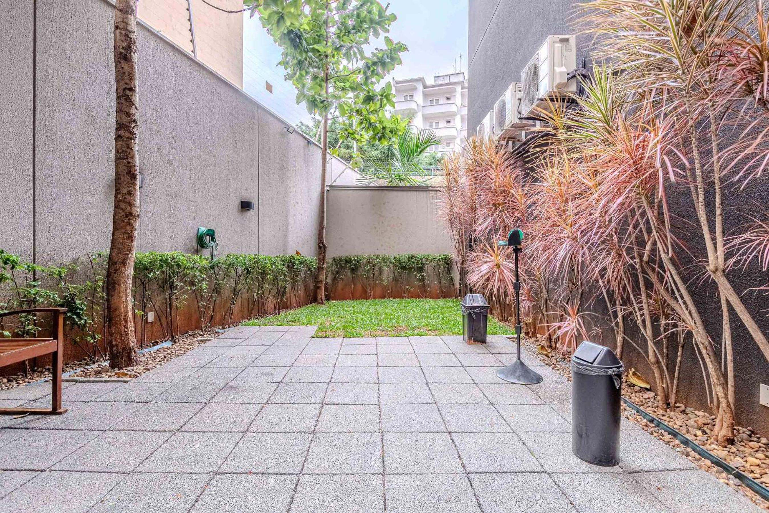 FLAT GRANDE EM CONDOMINIO DE LUXO - CENTRO DE SÃO PAULO