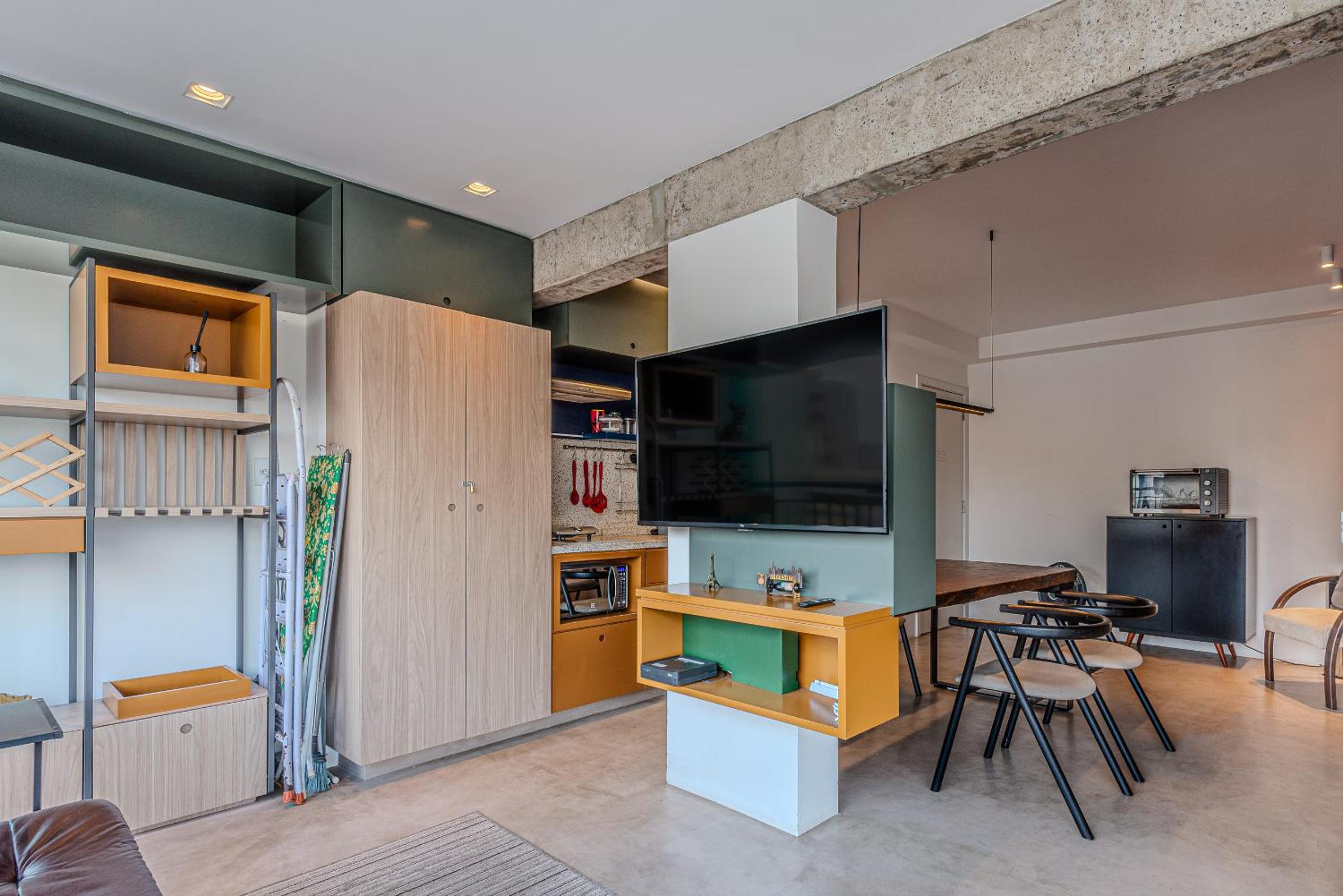 FLAT GRANDE EM CONDOMINIO DE LUXO - CENTRO DE SÃO PAULO