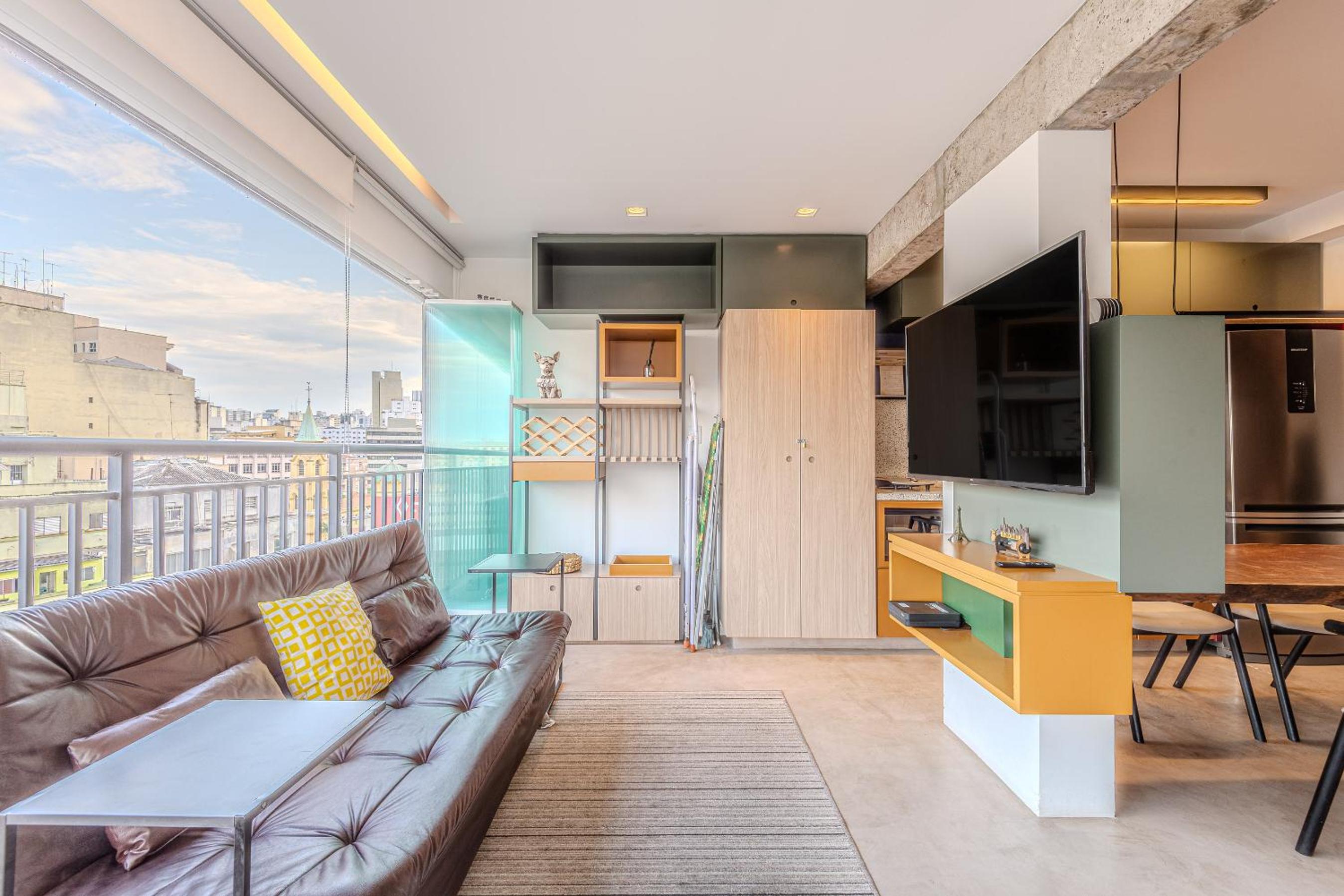 FLAT GRANDE EM CONDOMINIO DE LUXO - CENTRO DE SÃO PAULO