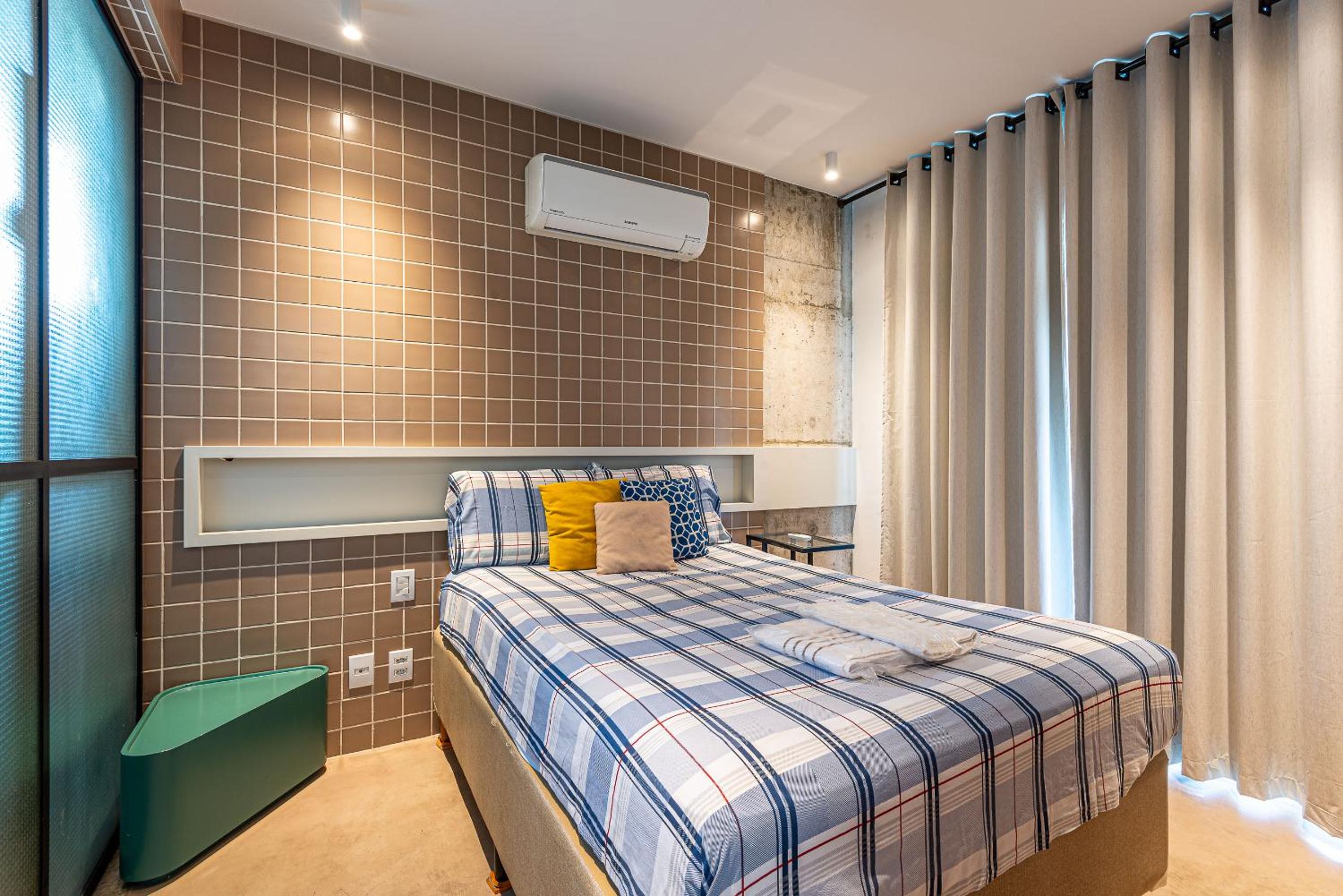 FLAT GRANDE EM CONDOMINIO DE LUXO - CENTRO DE SÃO PAULO