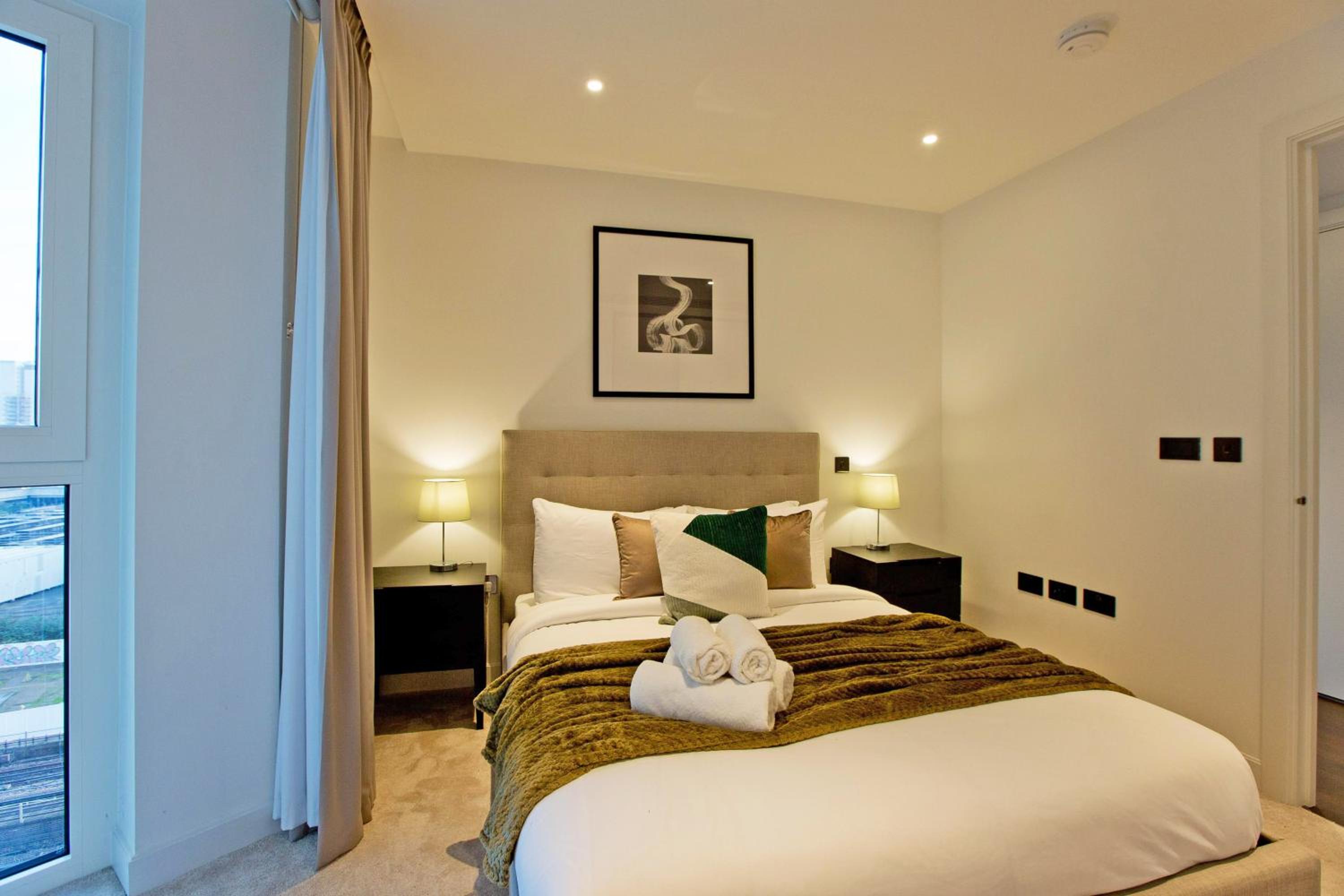 Fabulous Westfield 2 bed