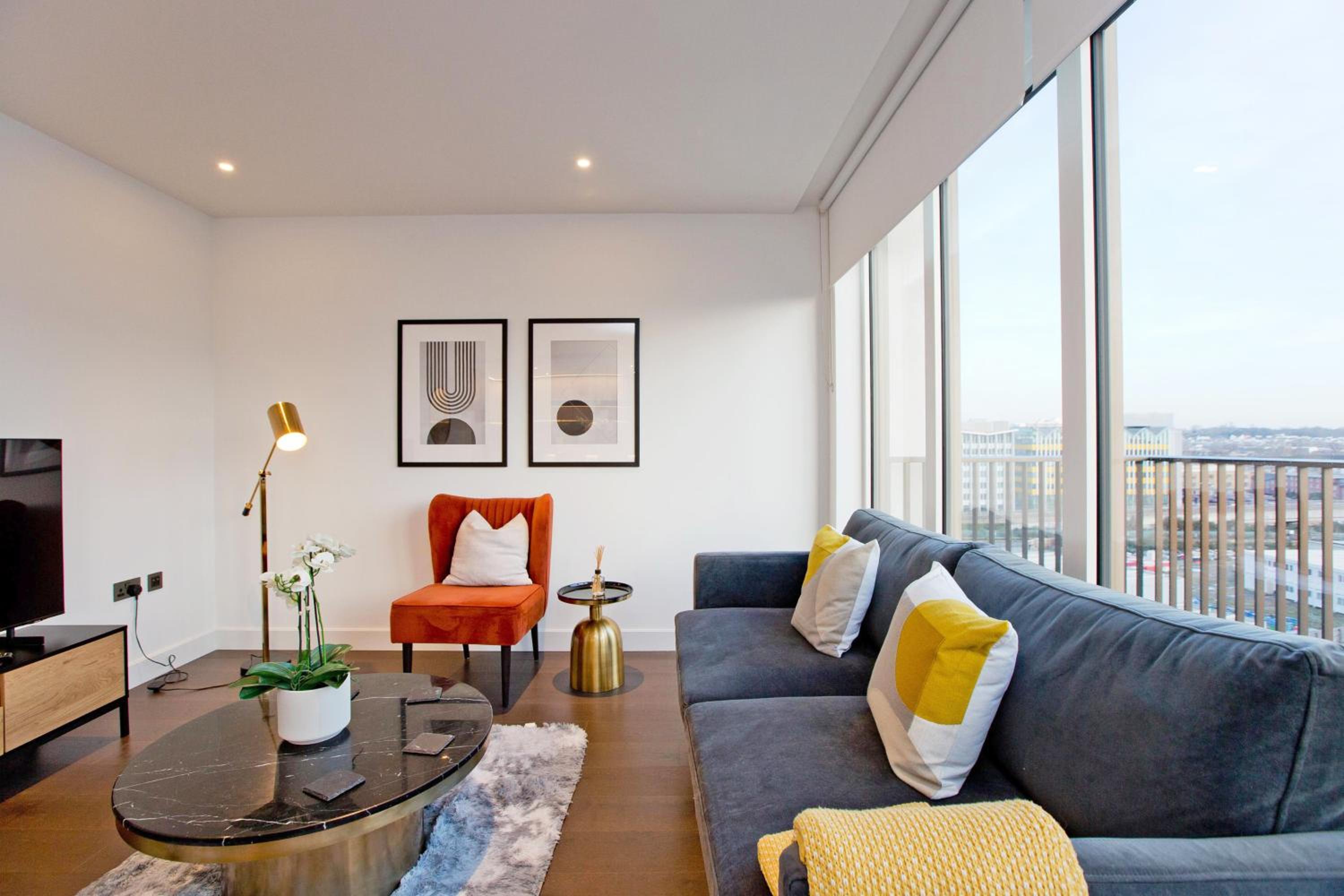 Fabulous Westfield 2 bed