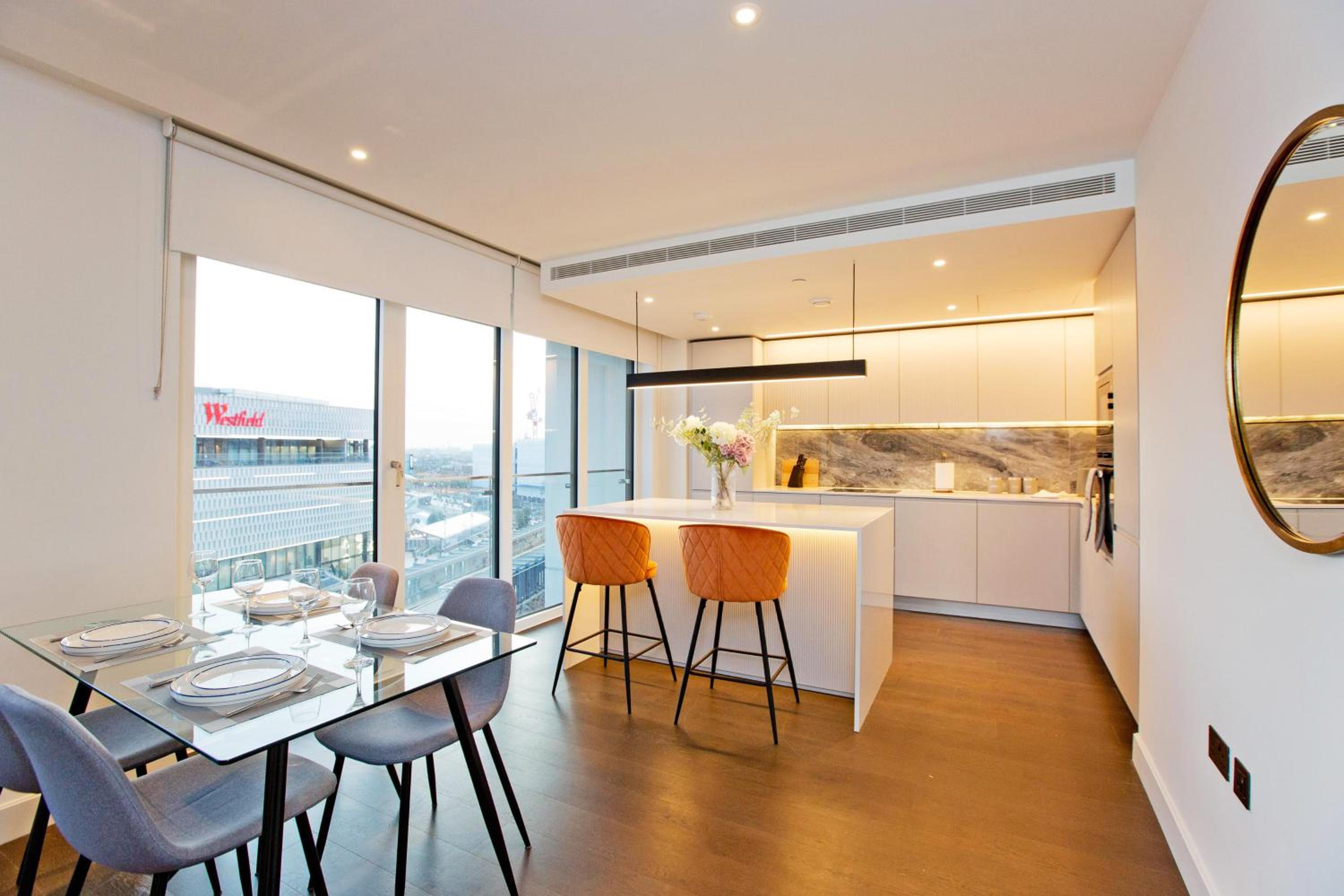 Fabulous Westfield 2 bed