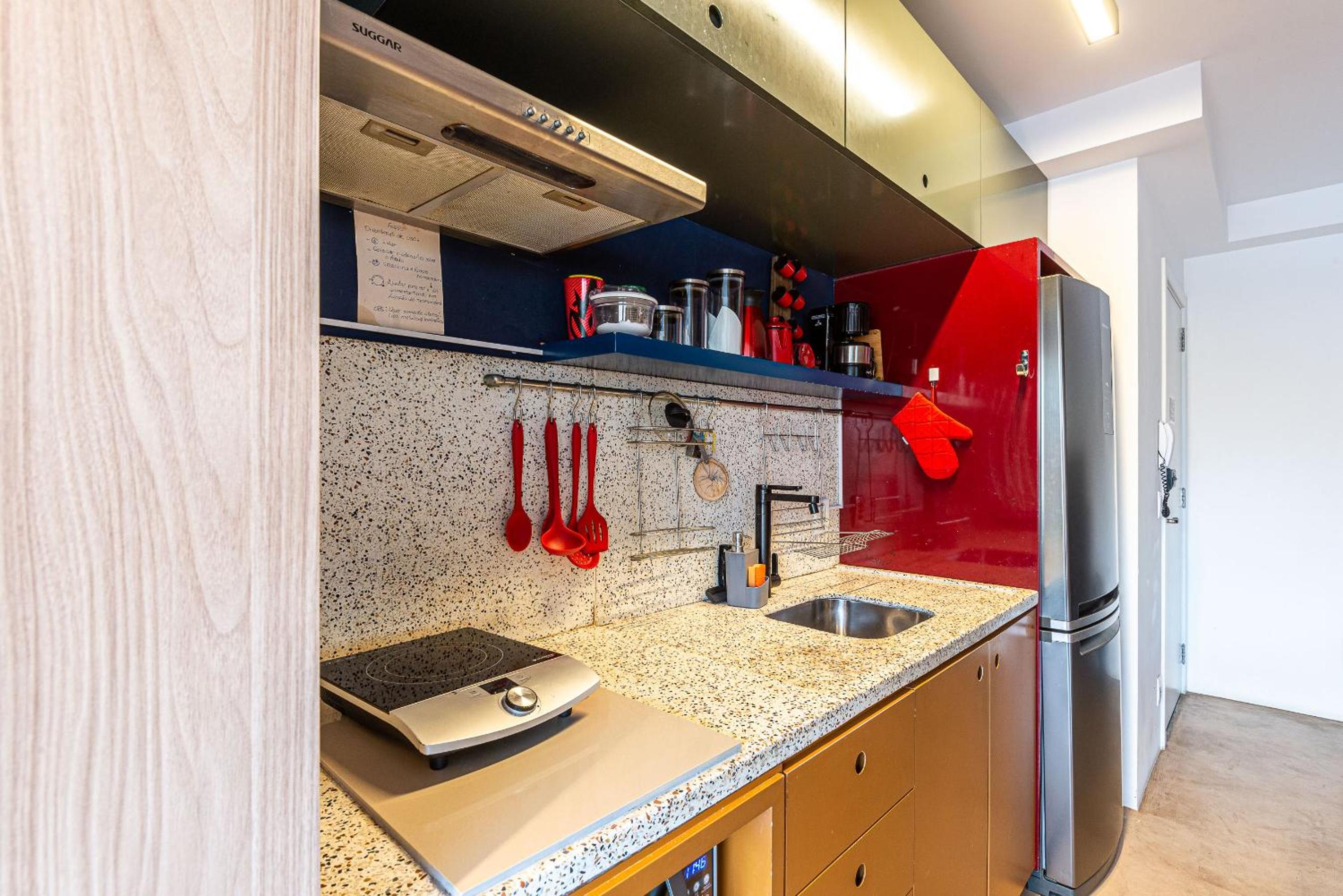 FLAT GRANDE EM CONDOMINIO DE LUXO - CENTRO DE SÃO PAULO