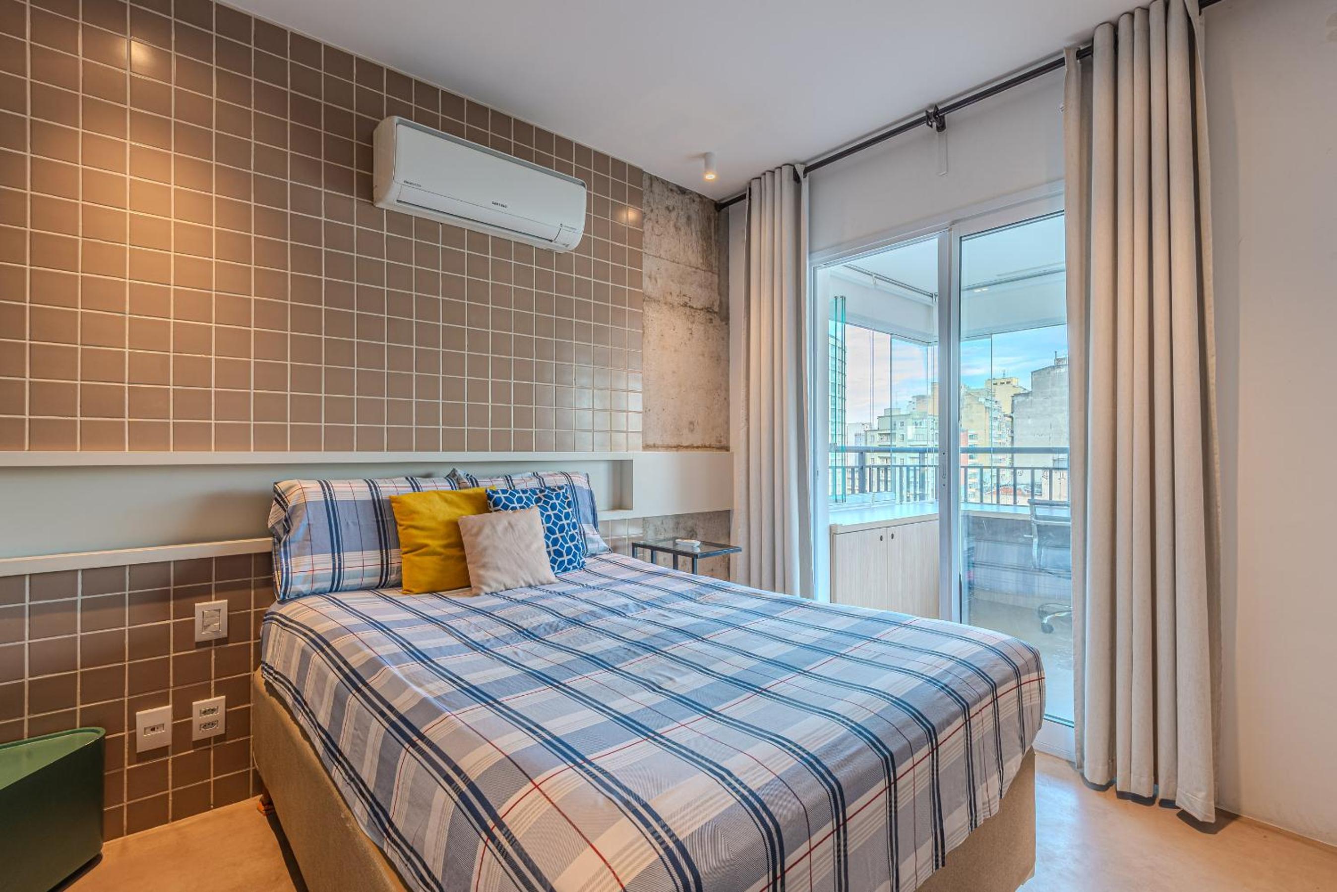 FLAT GRANDE EM CONDOMINIO DE LUXO - CENTRO DE SÃO PAULO