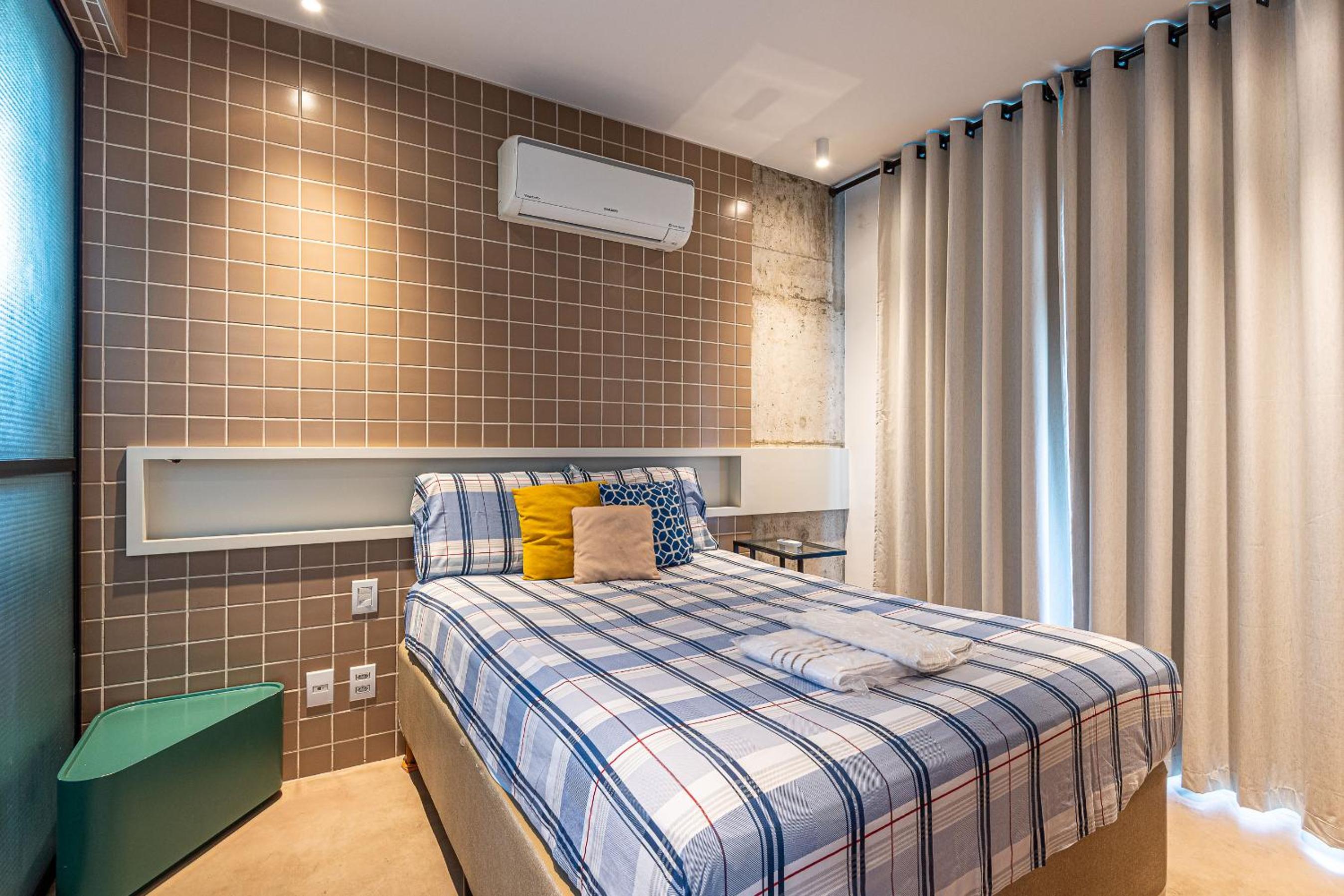 FLAT GRANDE EM CONDOMINIO DE LUXO - CENTRO DE SÃO PAULO