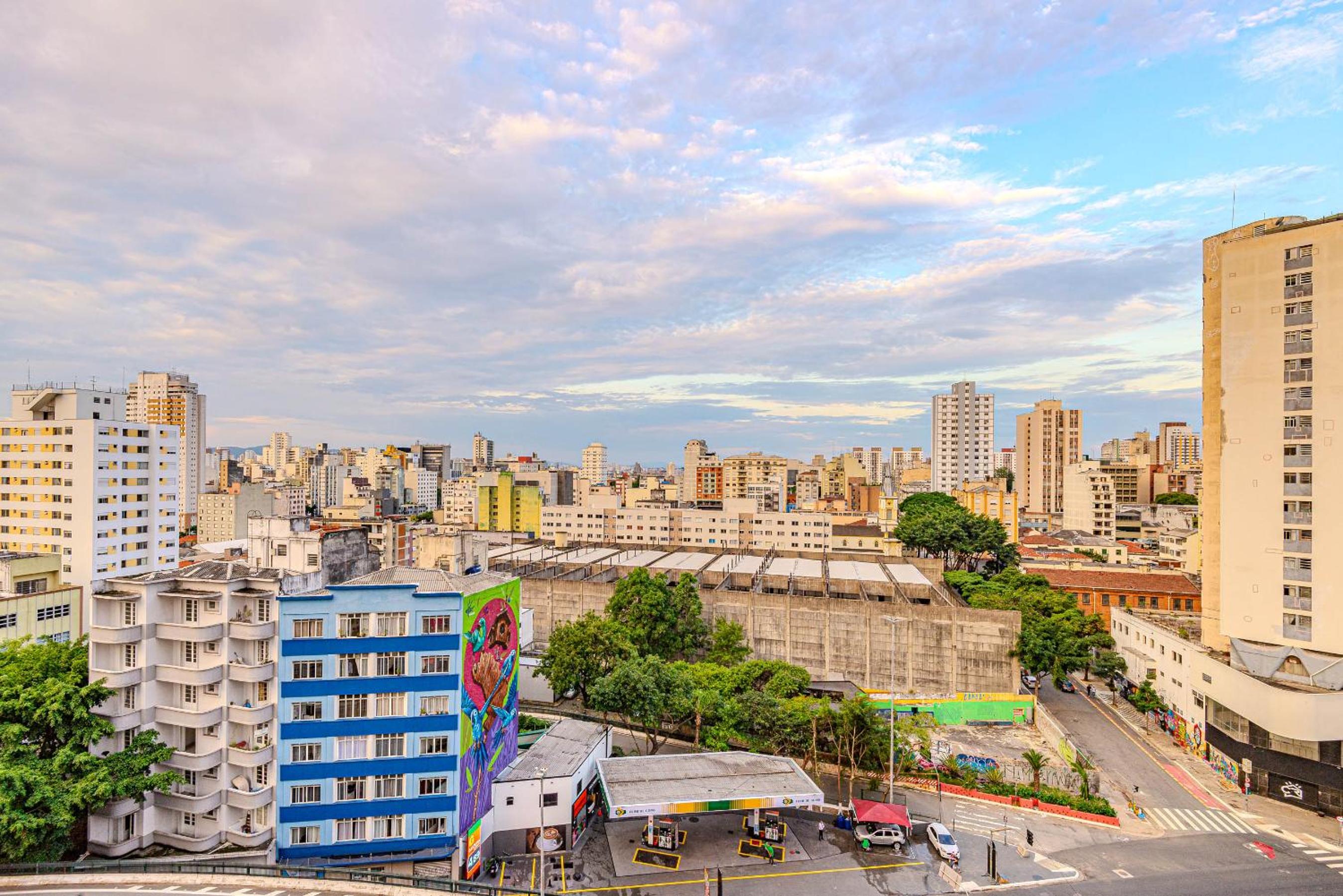 FLAT GRANDE EM CONDOMINIO DE LUXO - CENTRO DE SÃO PAULO