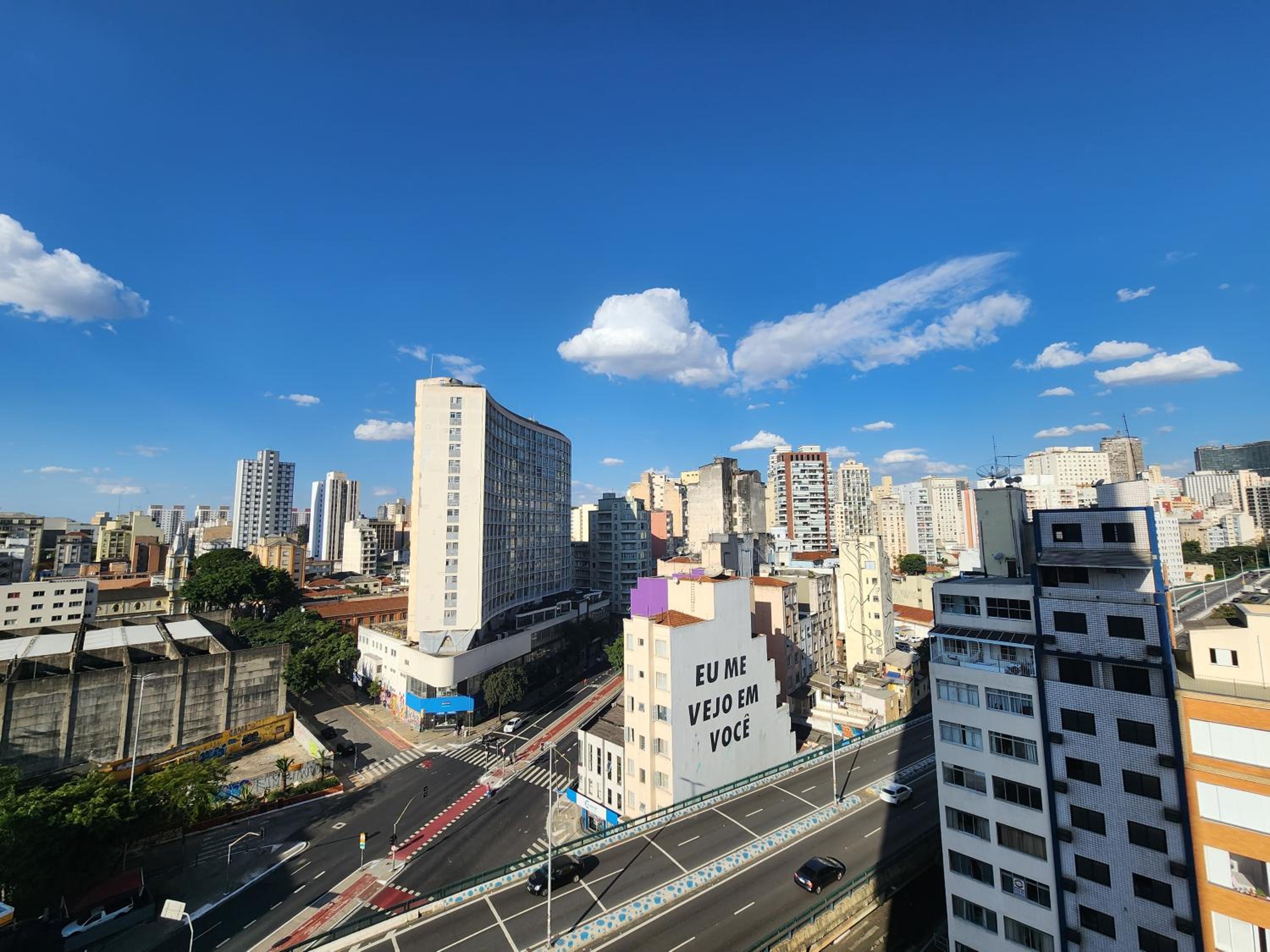 FLAT GRANDE EM CONDOMINIO DE LUXO - CENTRO DE SÃO PAULO