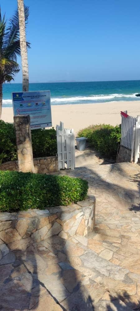 Cimarron Suites Playa Parguito