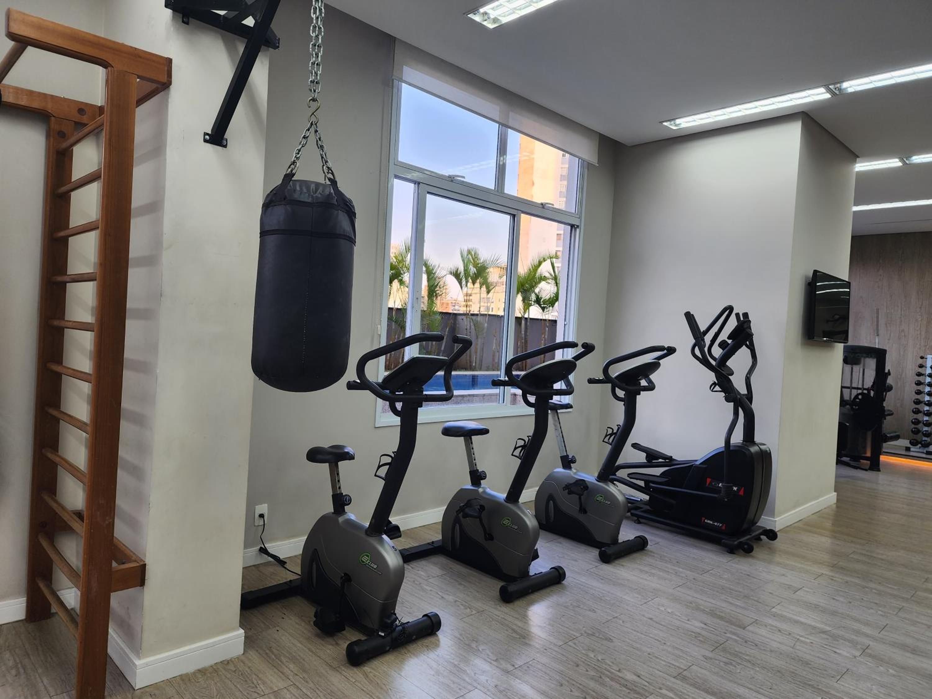 FLAT GRANDE EM CONDOMINIO DE LUXO - CENTRO DE SÃO PAULO