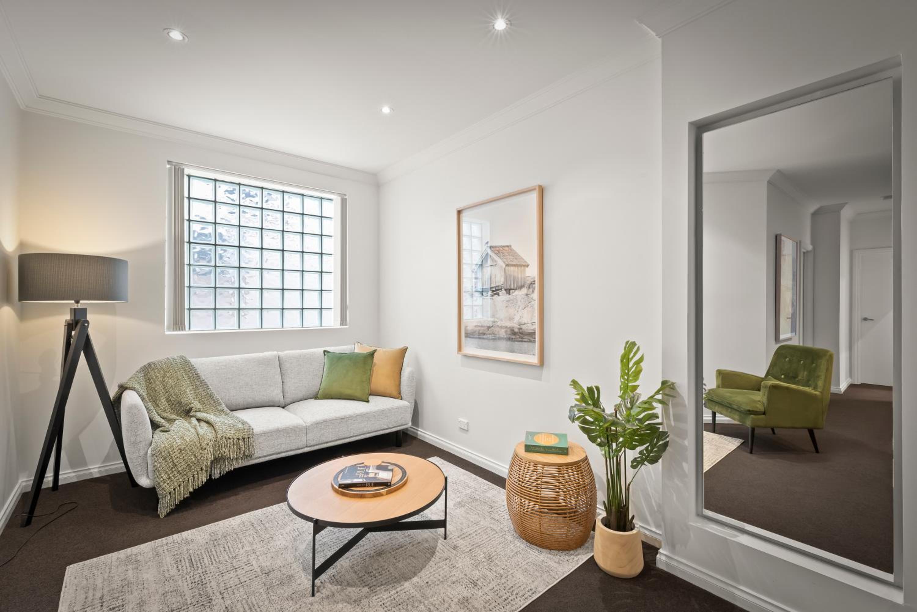 Luxury 2 Bedroom Apartment - Heart of Hobart CBD