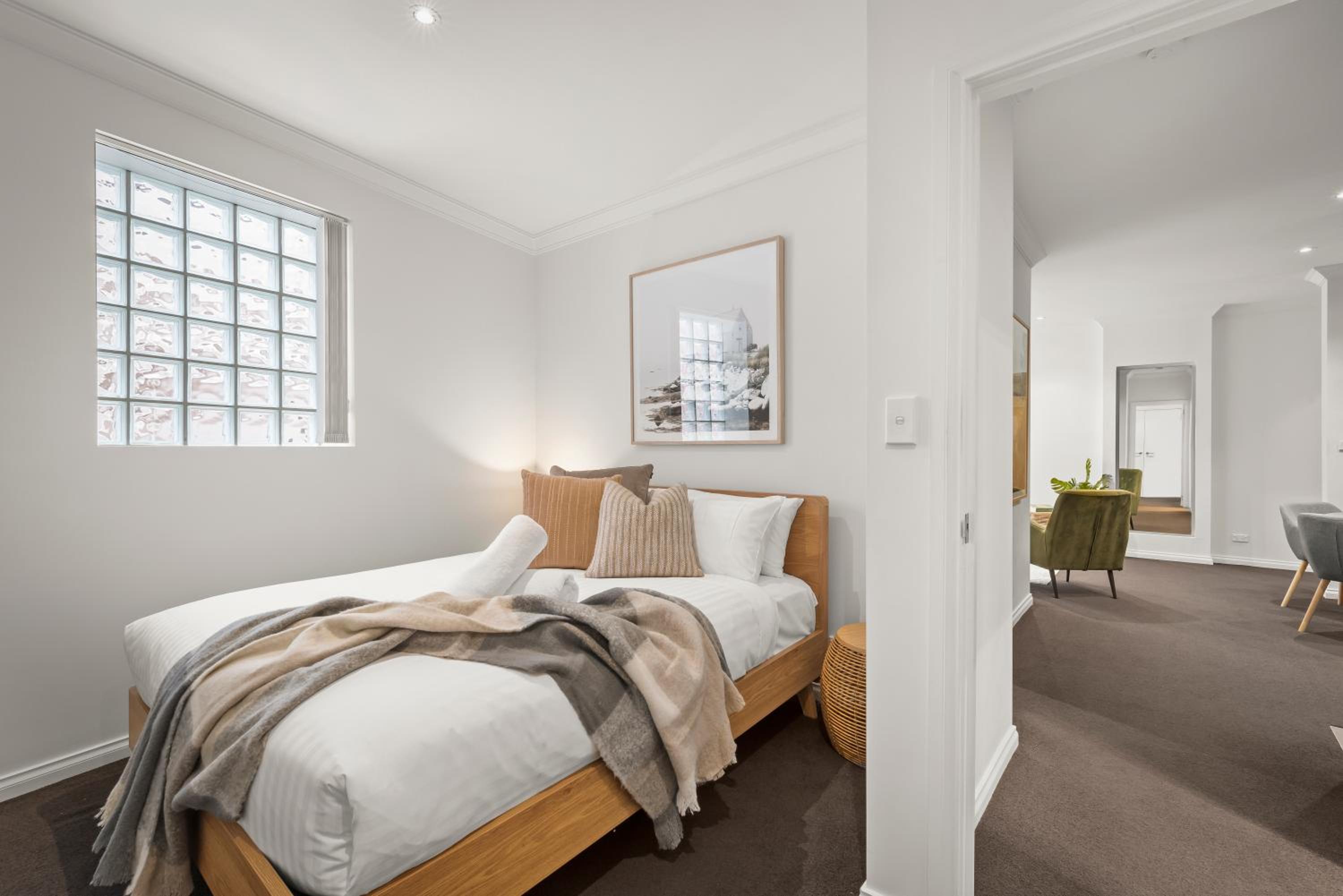Luxury 2 Bedroom Apartment - Heart of Hobart CBD