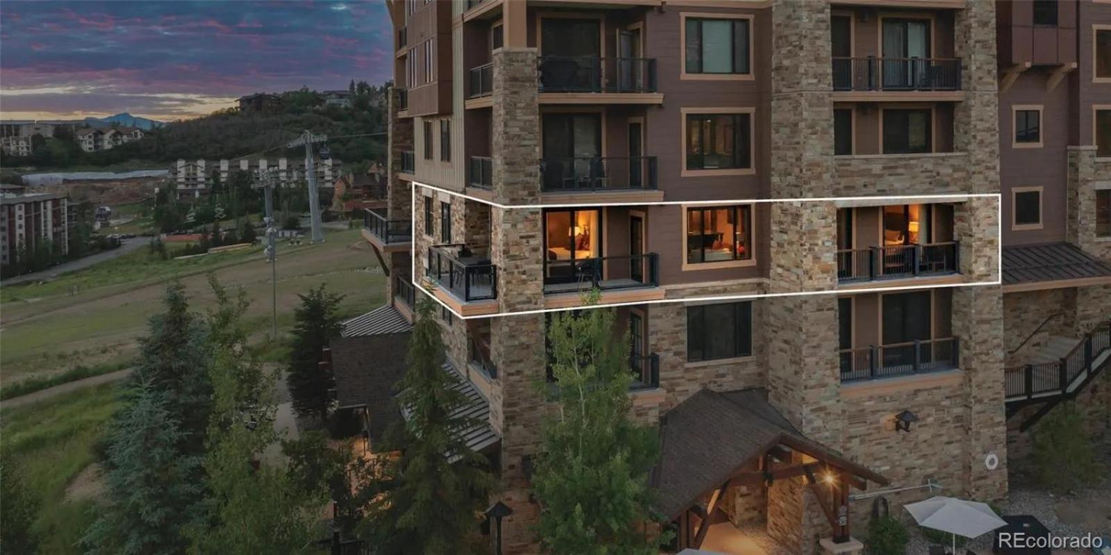 Edgemont 2300 - Luxury Ski-in Ski-out Condo!